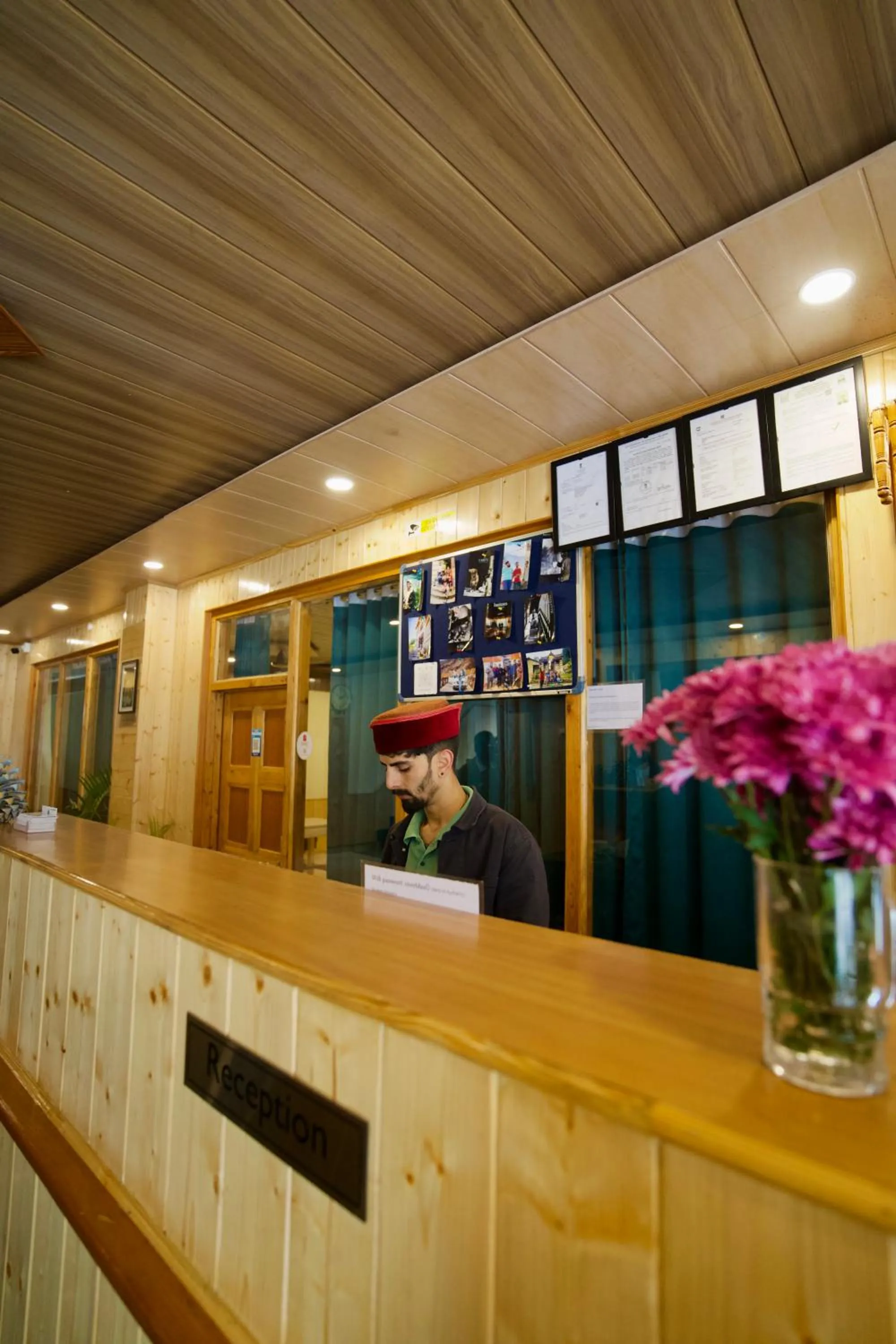 Facade/entrance in Hotel Mid Orchard Kasol l River Side -Pure Veg Hotel