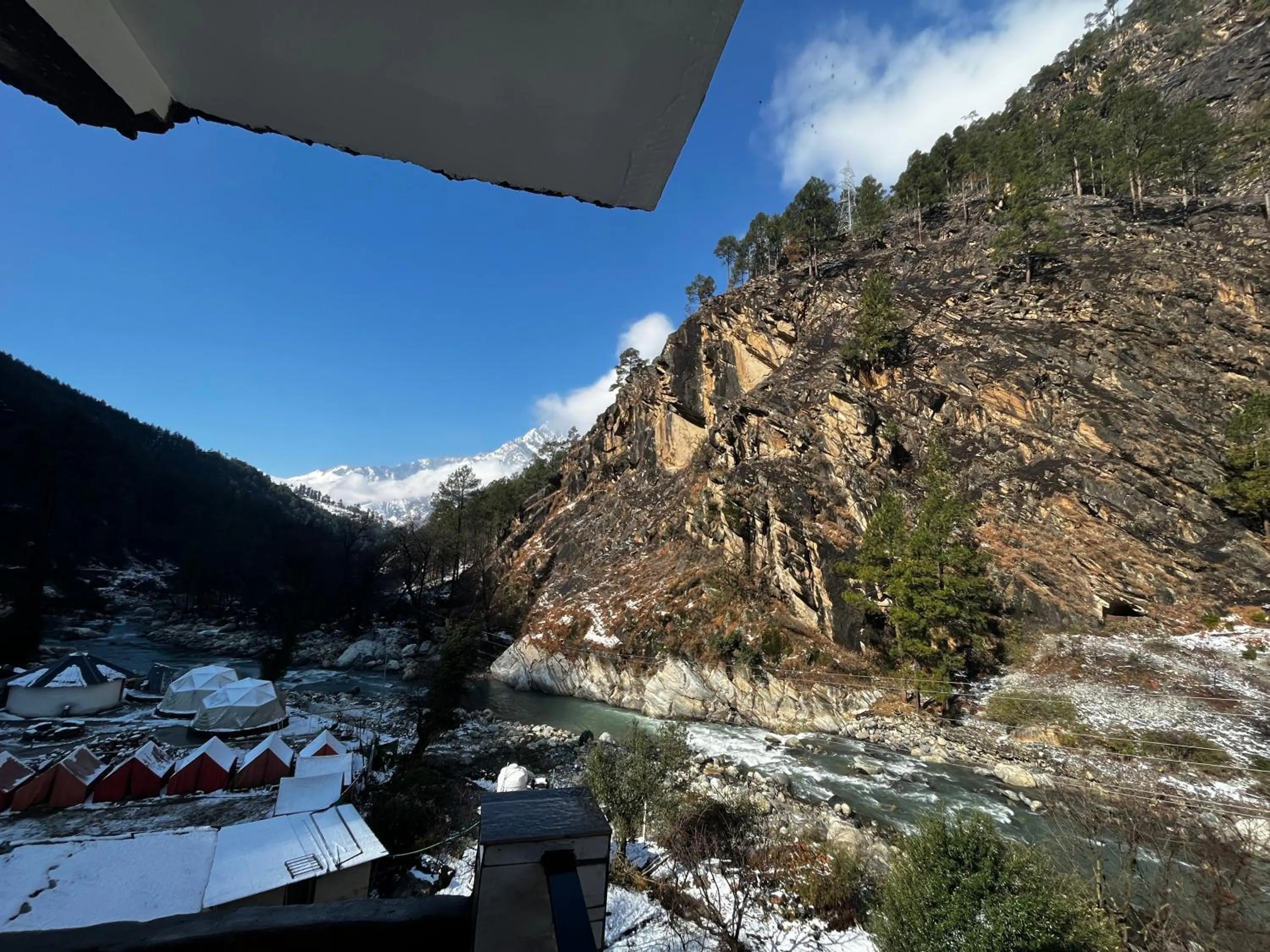 Balcony/Terrace in Hotel Mid Orchard Kasol -River Side