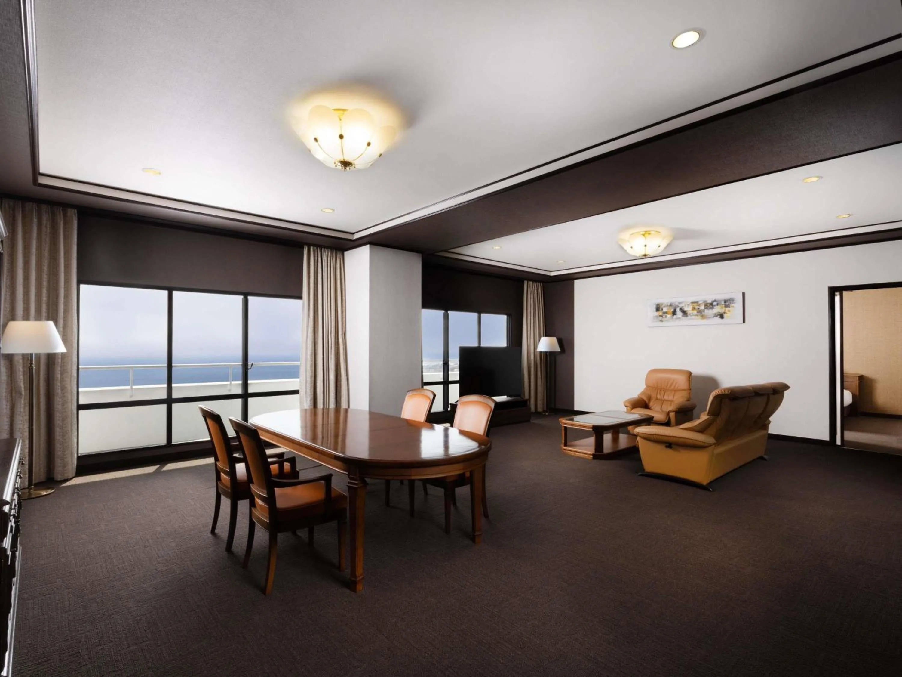 Photo of the whole room in Mercure Kochi Tosa Resort & Spa