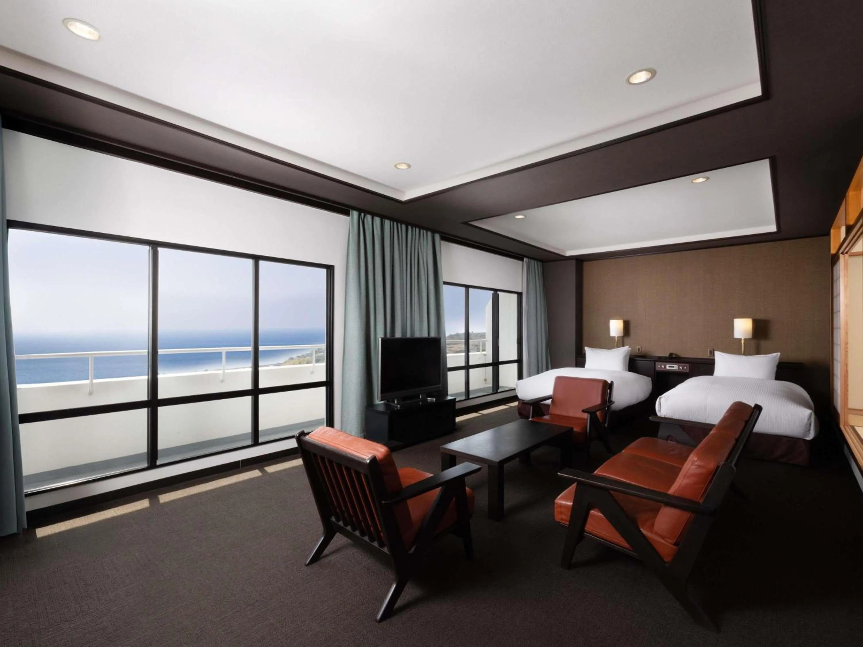 Bedroom, Bed in Mercure Kochi Tosa Resort & Spa