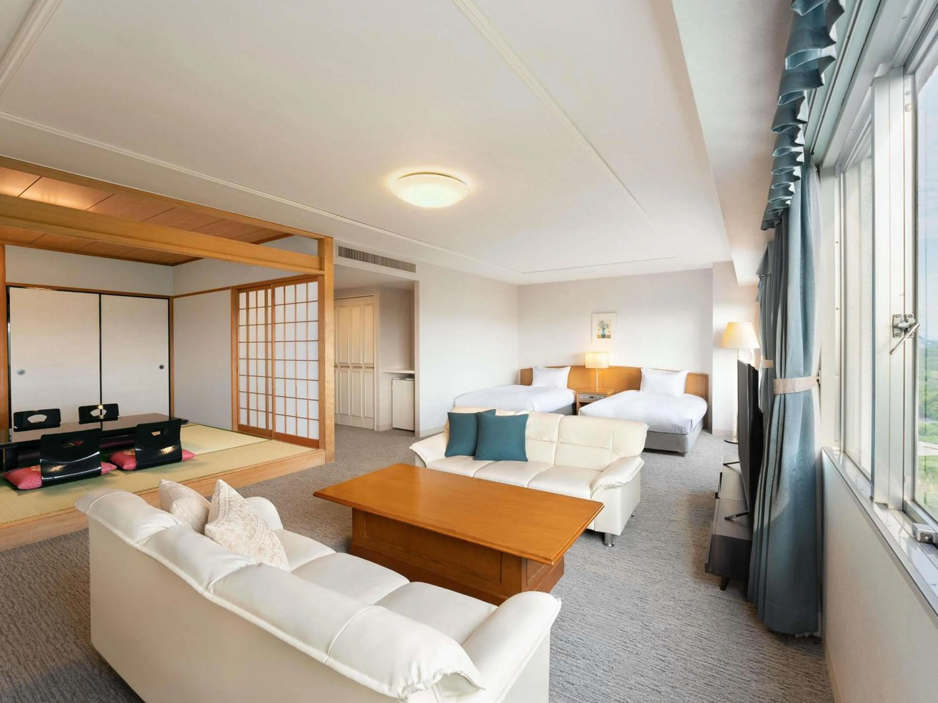 Bedroom, Bed in Mercure Fukuoka Munakata Resort & Spa