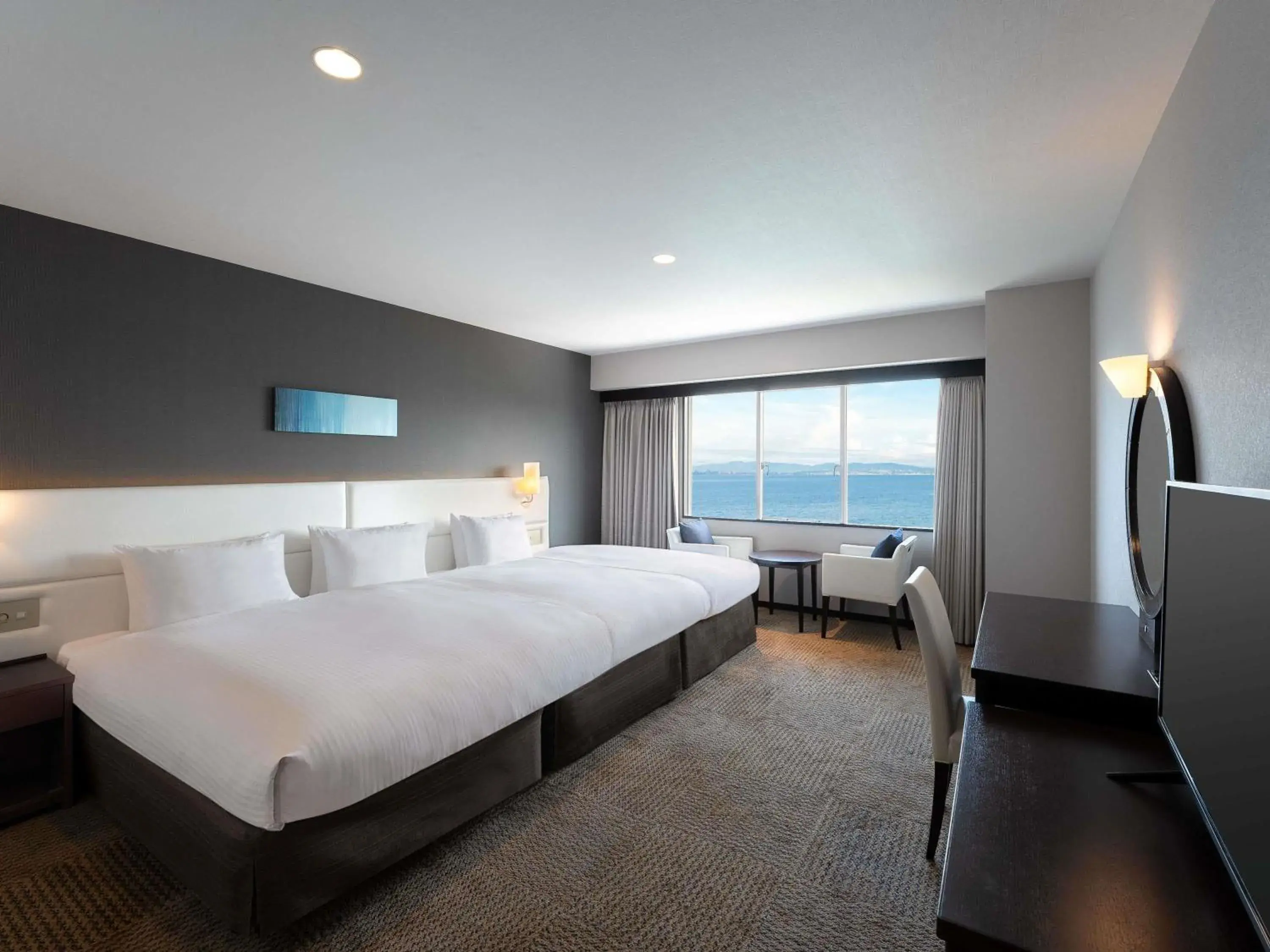 Standard Triple Room with Three Single Beds and Ocean View in Grand Mercure Beppu Bay Resort & Spa Standard Triple Room with Three Single Beds and Ocean View in Grand Mercure Beppu Bay Resort & Spa