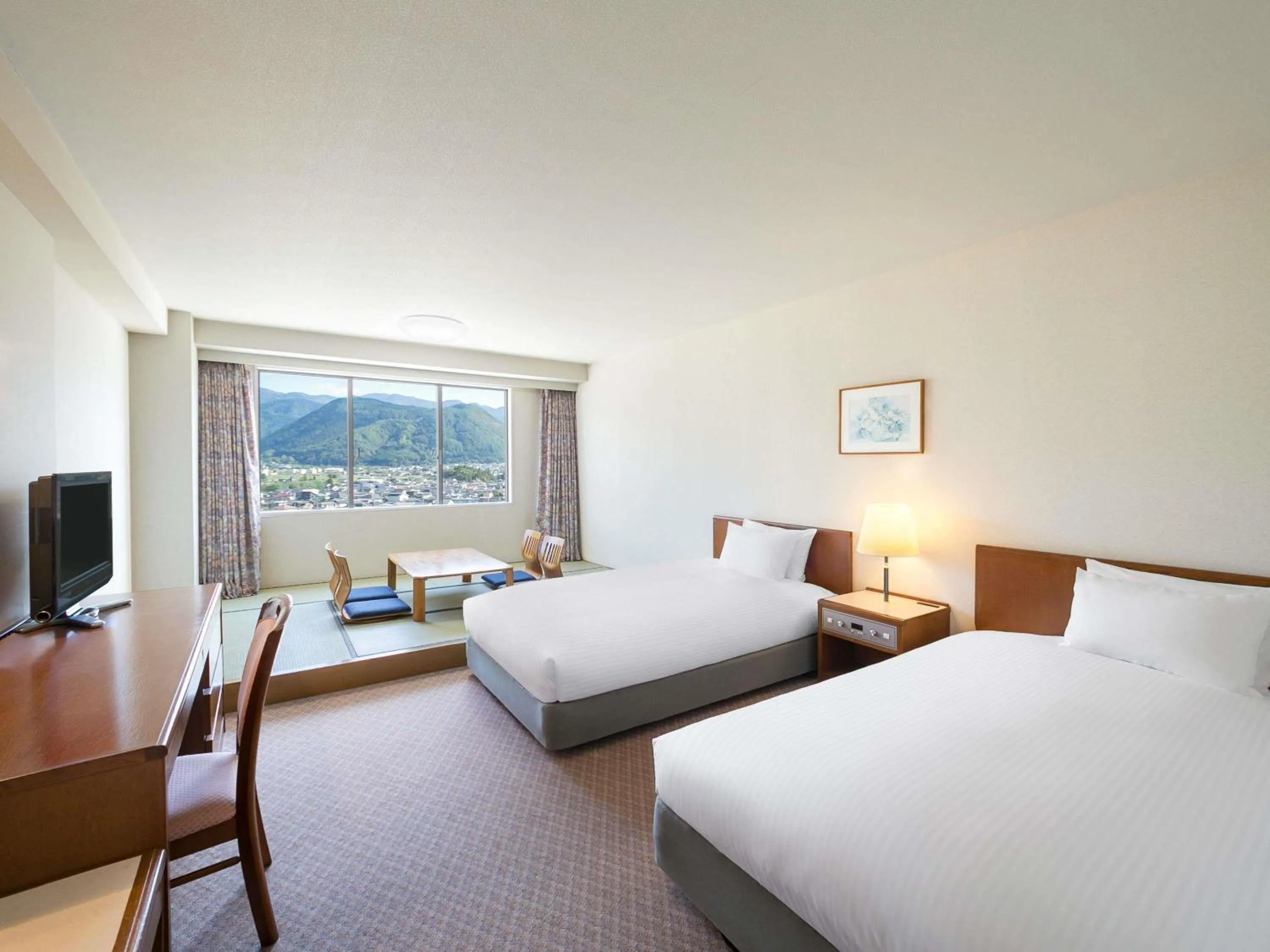 Bedroom, Bed in Mercure Nagano Matsushiro Resort & Spa