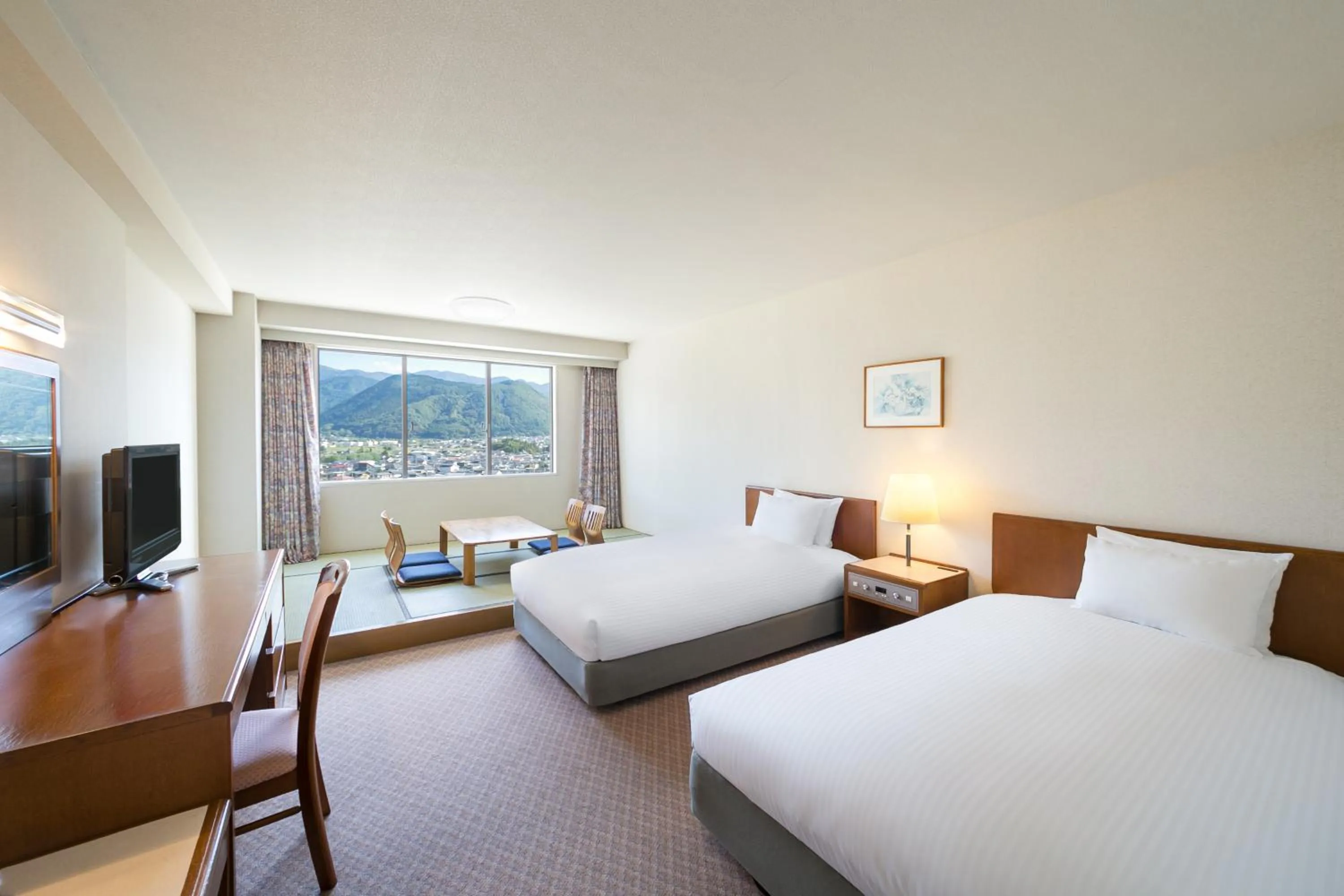Photo of the whole room, Bed in Mercure Nagano Matsushiro Resort & Spa