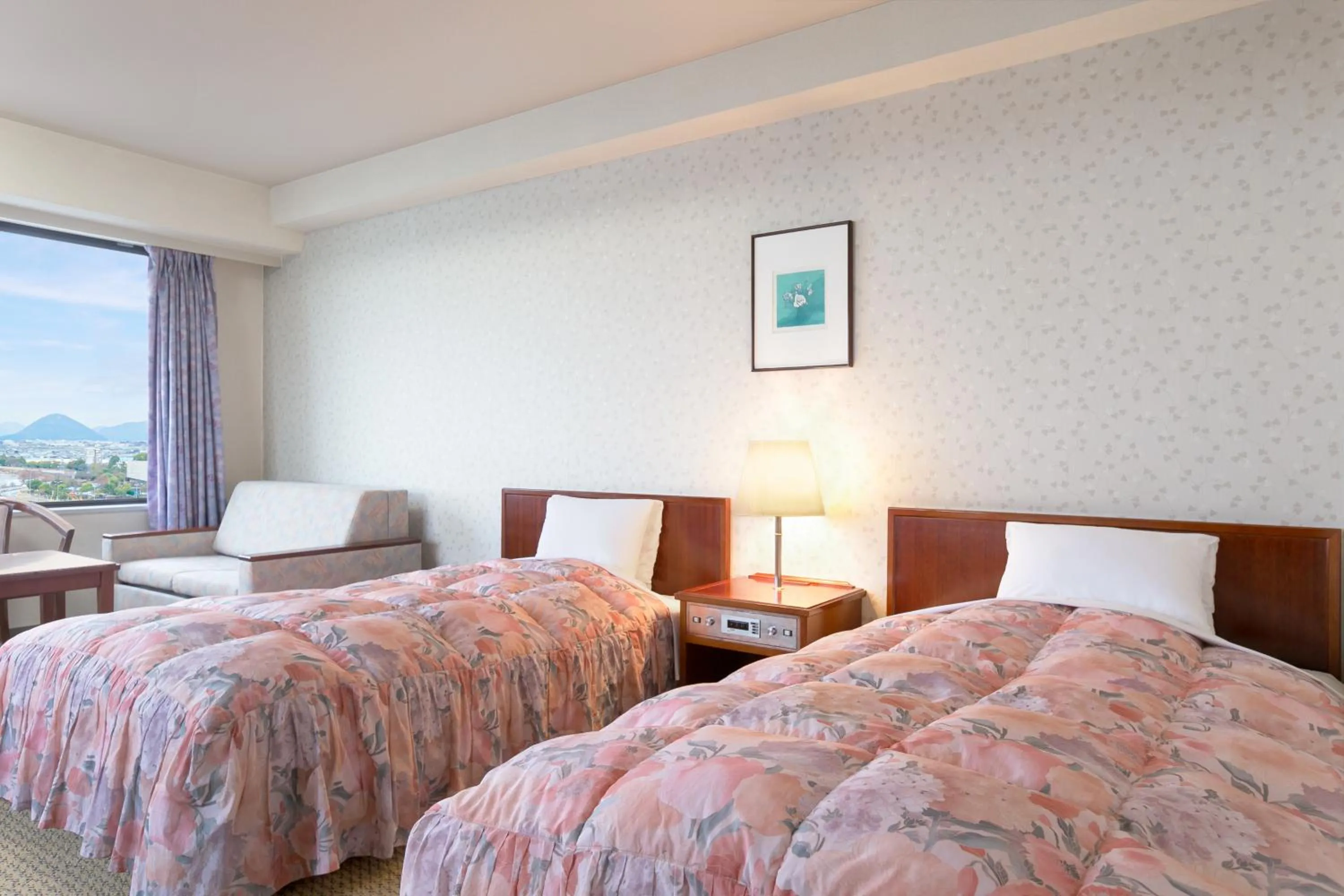 Bed in Grand Mercure Lake Biwa Resort & Spa