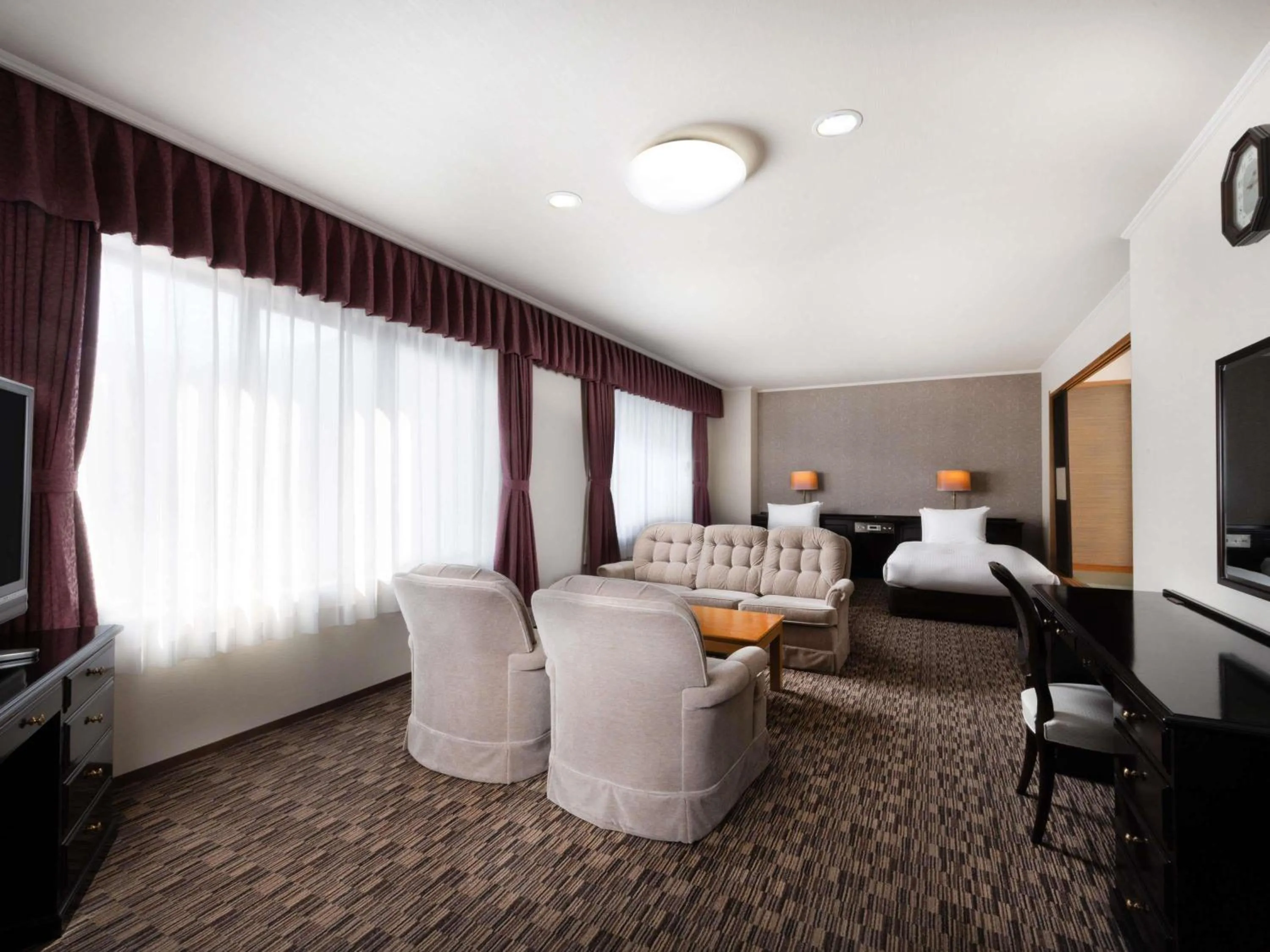 Bedroom, Bed in Grand Mercure Lake Biwa Resort & Spa