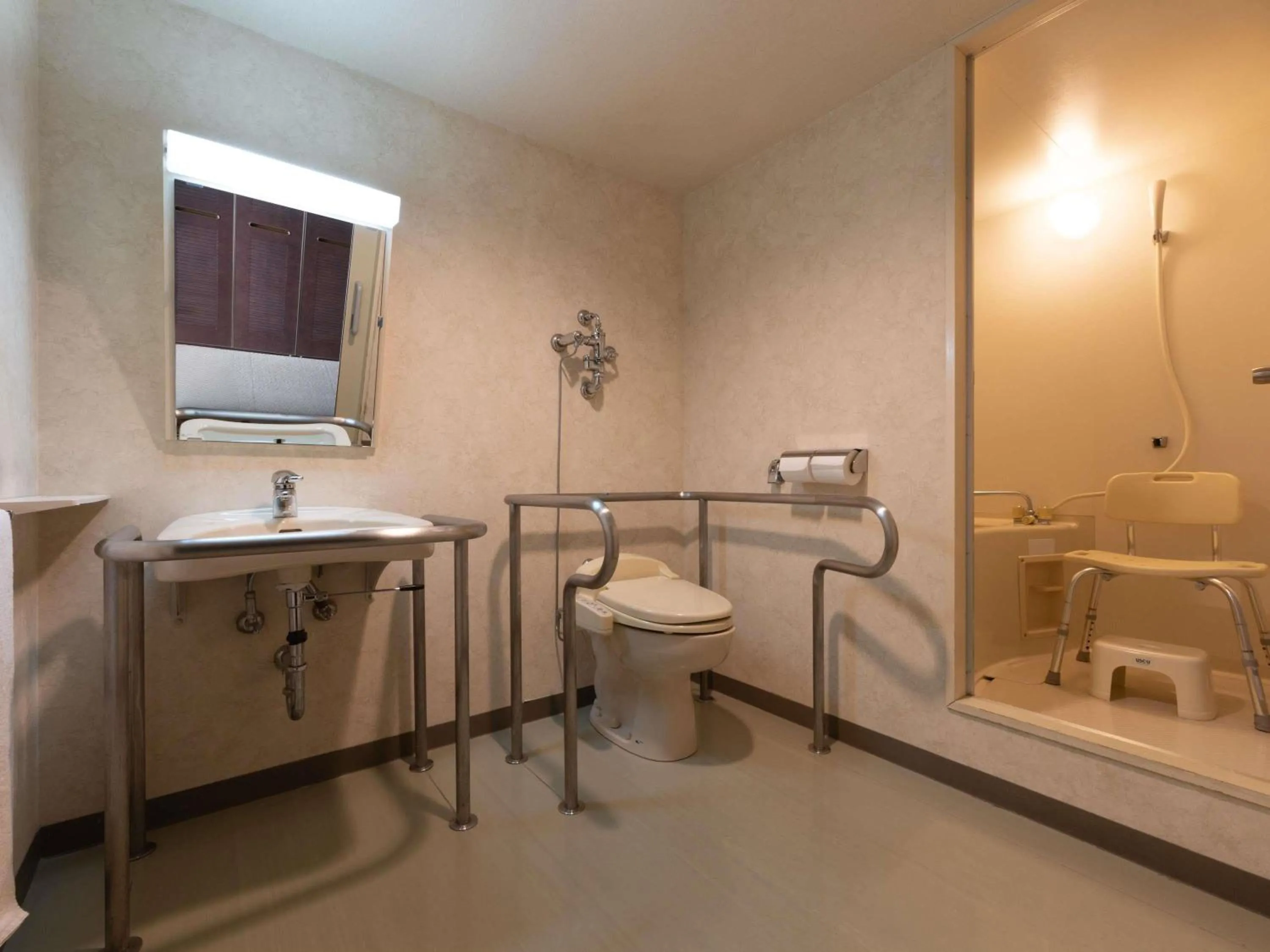 Bedroom in Grand Mercure Lake Biwa Resort & Spa