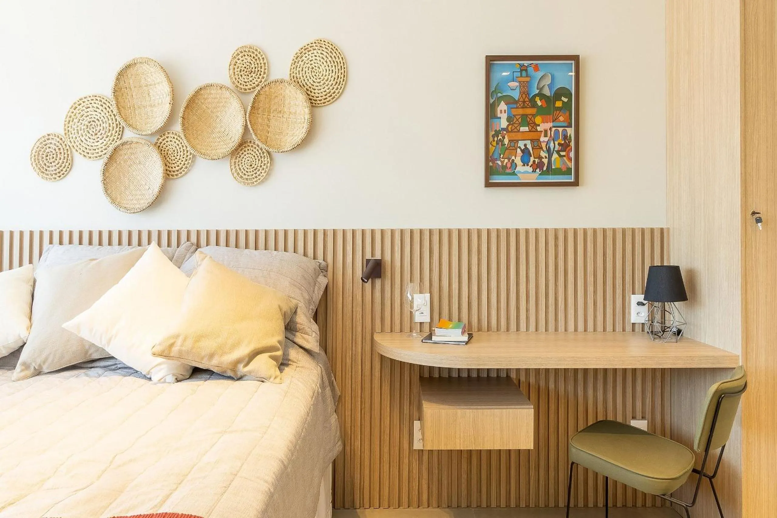 Bedroom, Bed in Pop Grafite