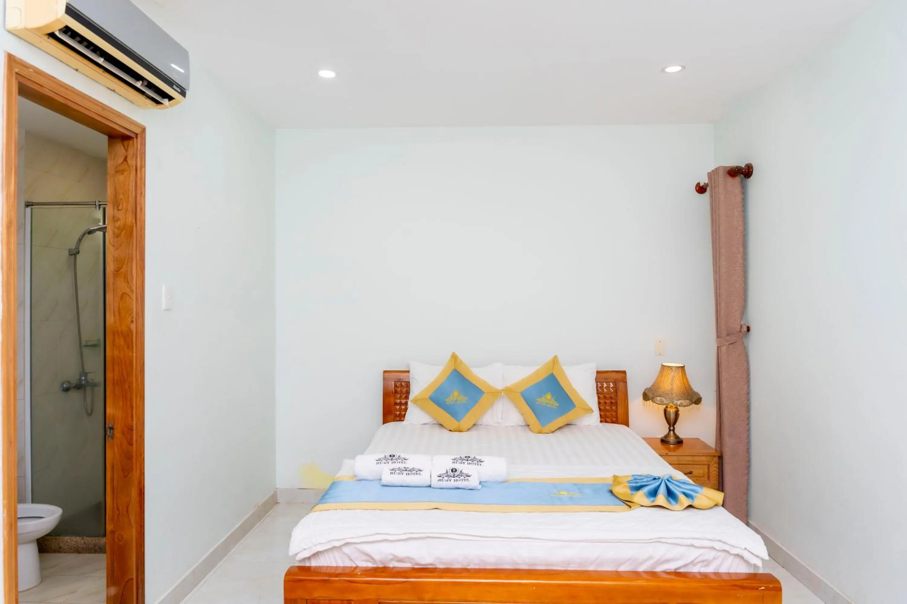 Bed in TNH Hotel Vung Tau