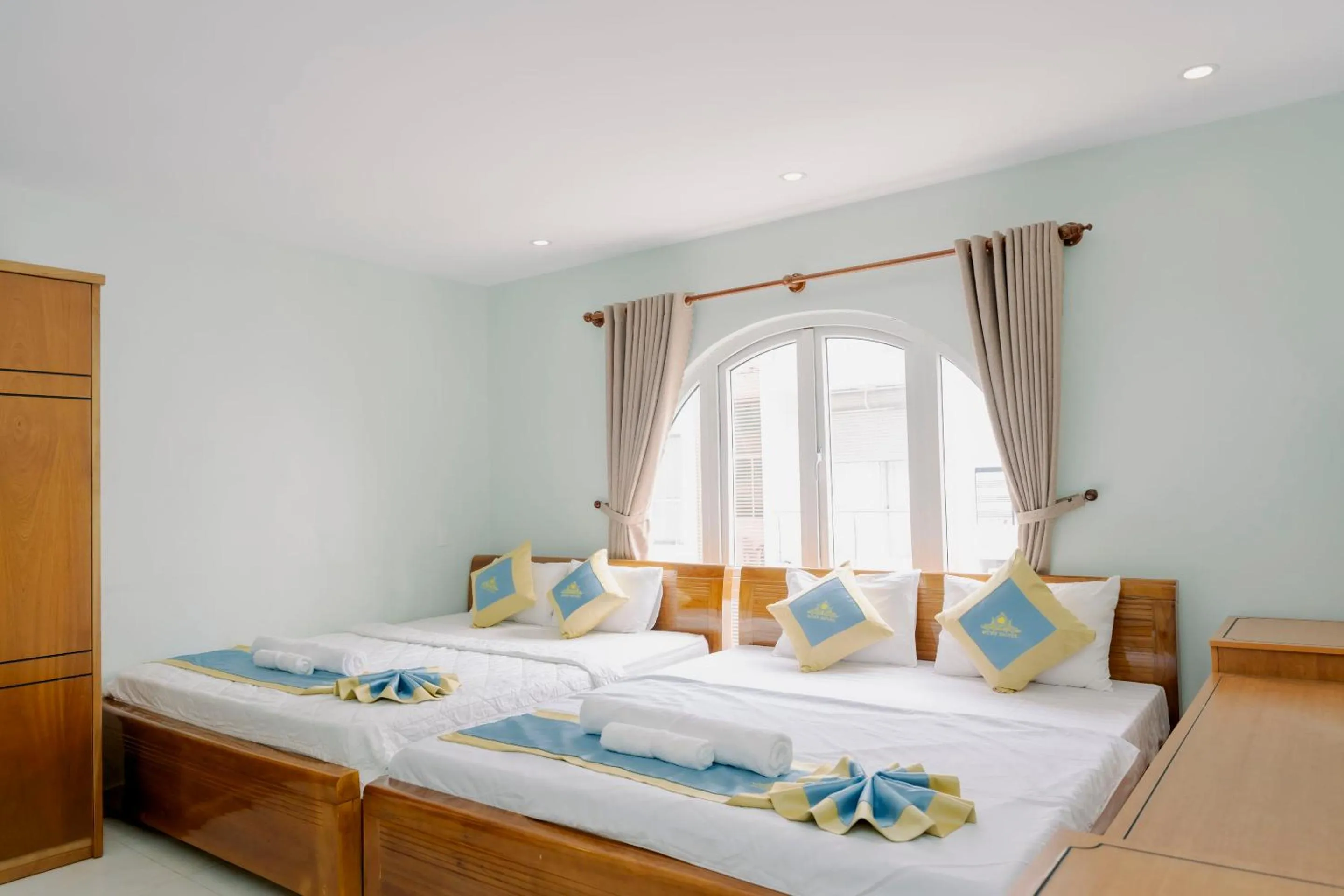 Photo of the whole room, Bed in TNH Hotel Vung Tau