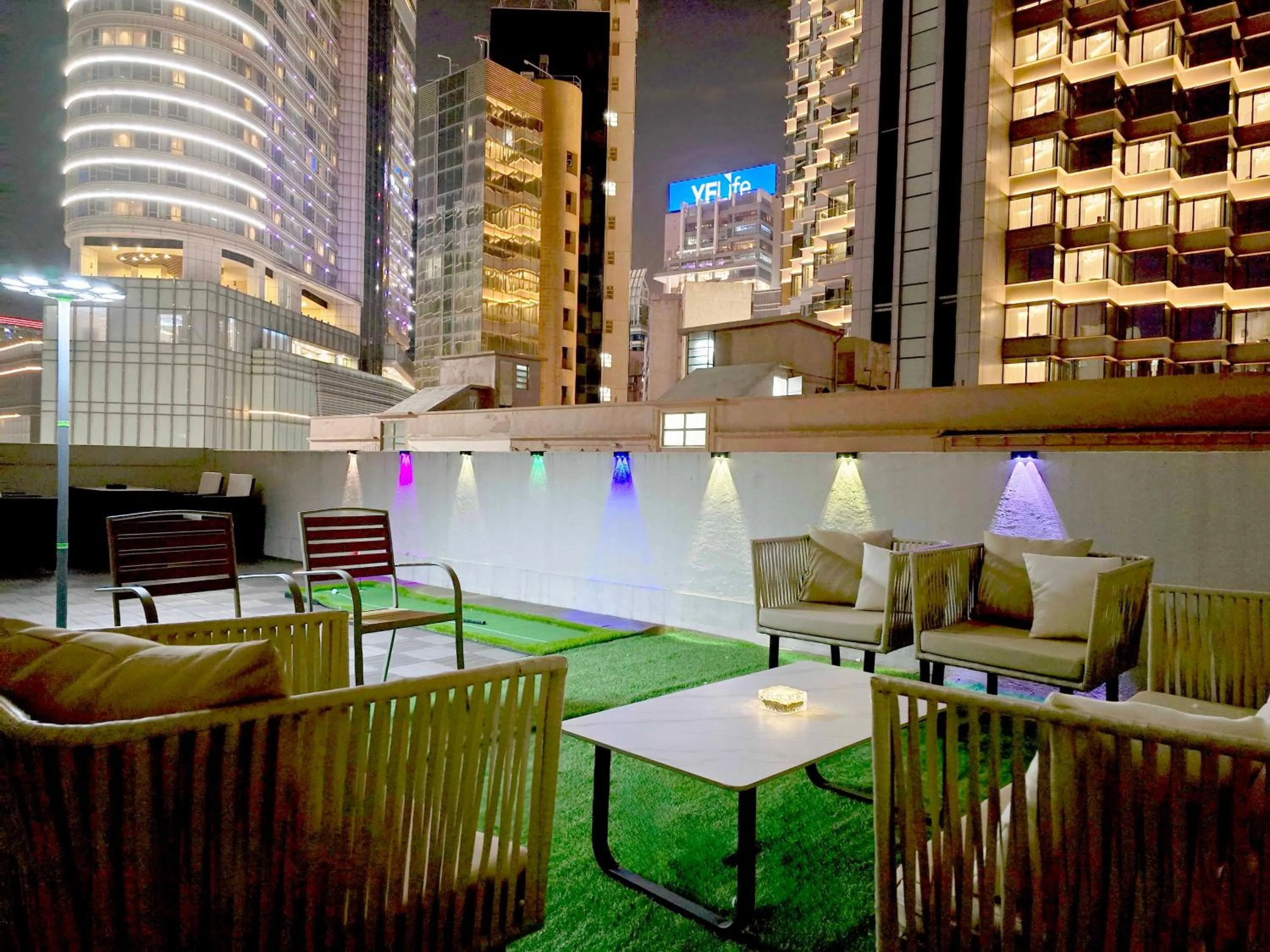 Garden in Pillows CoLiving