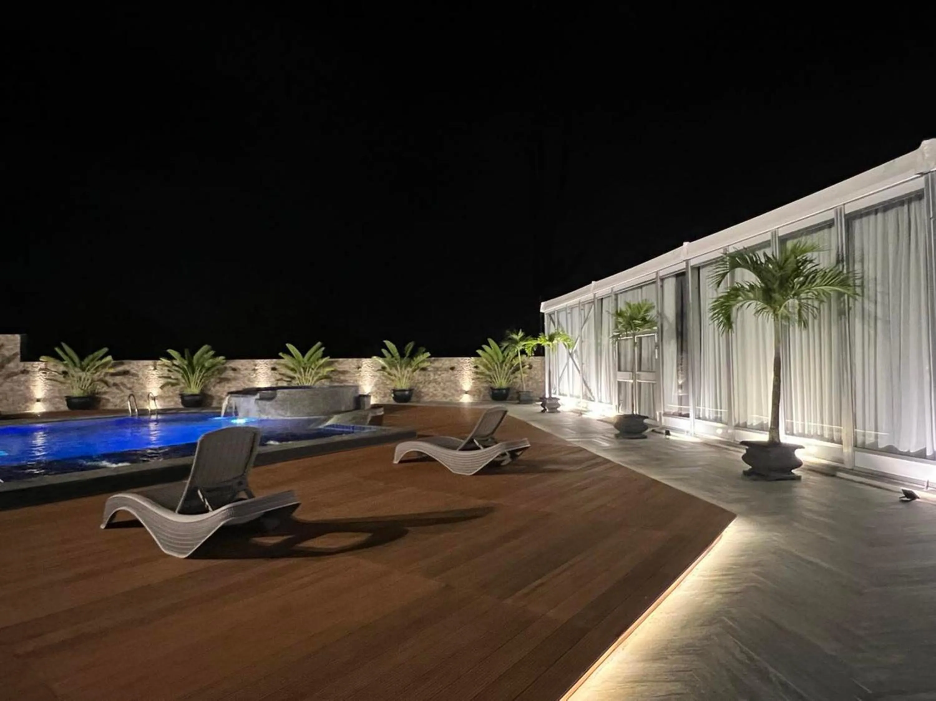 Grand Regal Hotel Davao