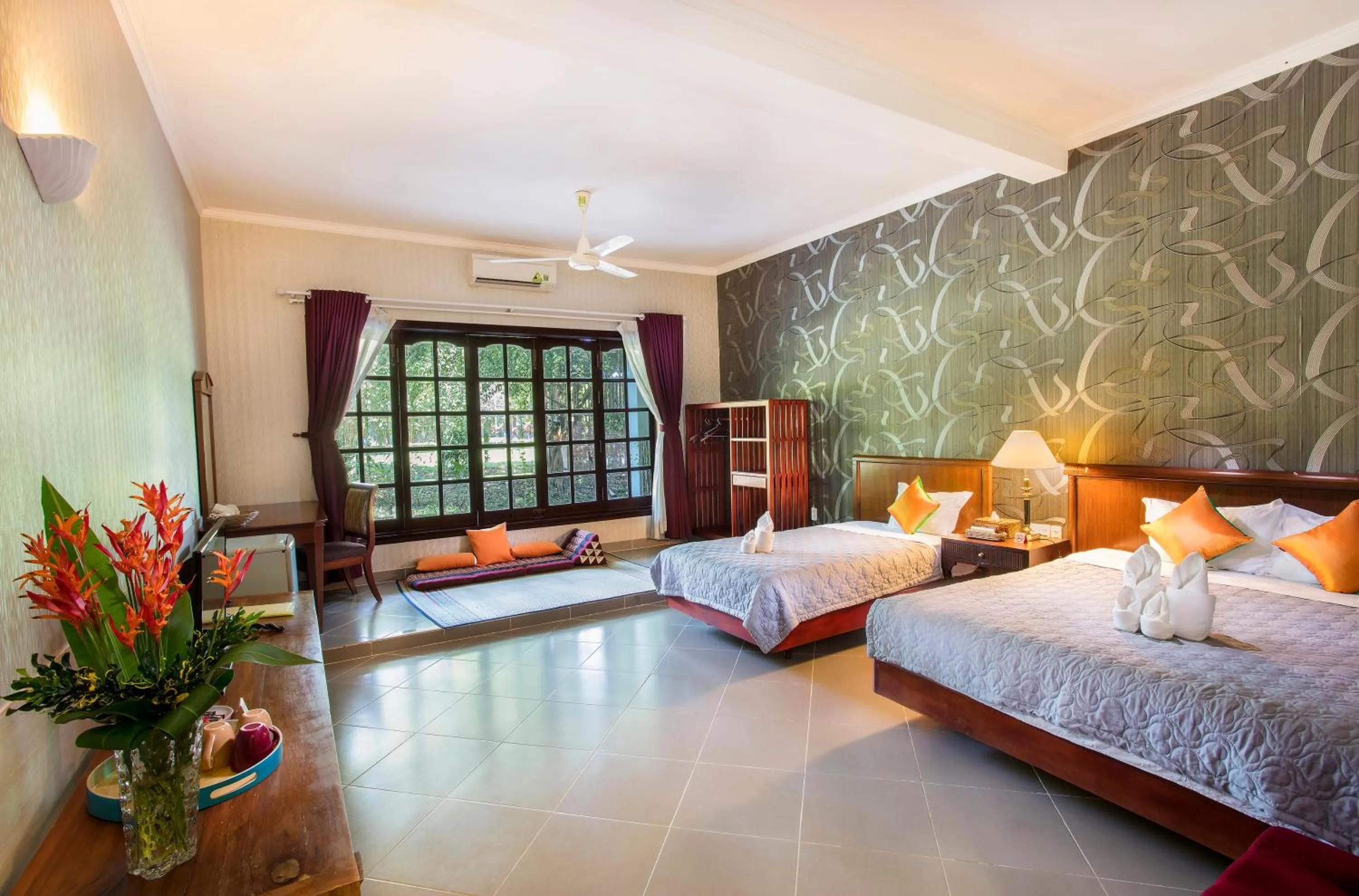 Bedroom, Bed in Cat Tien Jungle Lodge