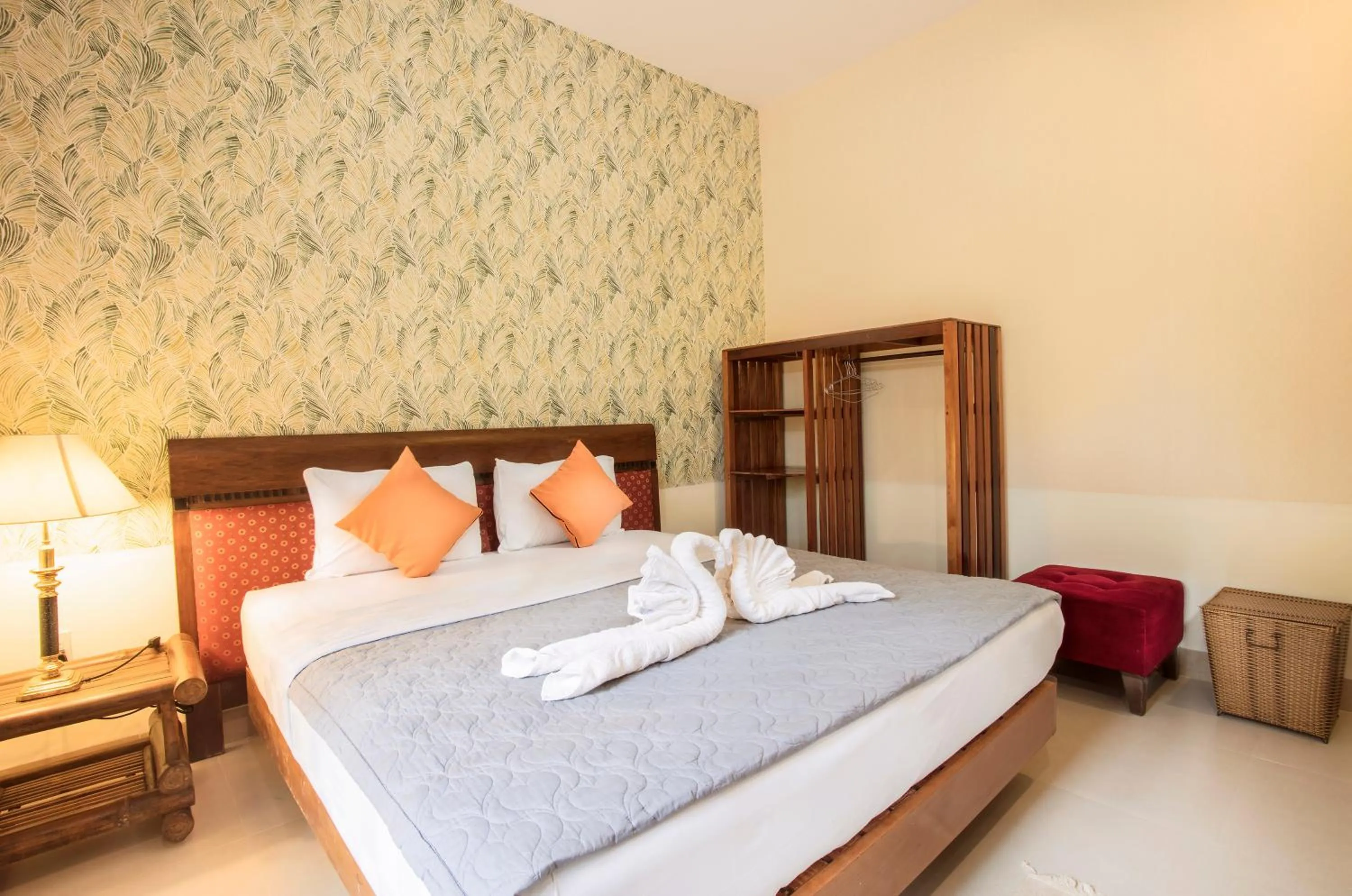 Bedroom, Bed in Cat Tien Jungle Lodge