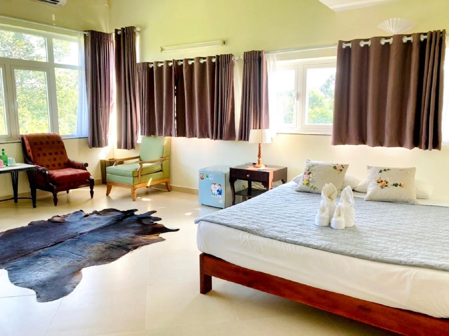 Bed in Cat Tien Jungle Lodge