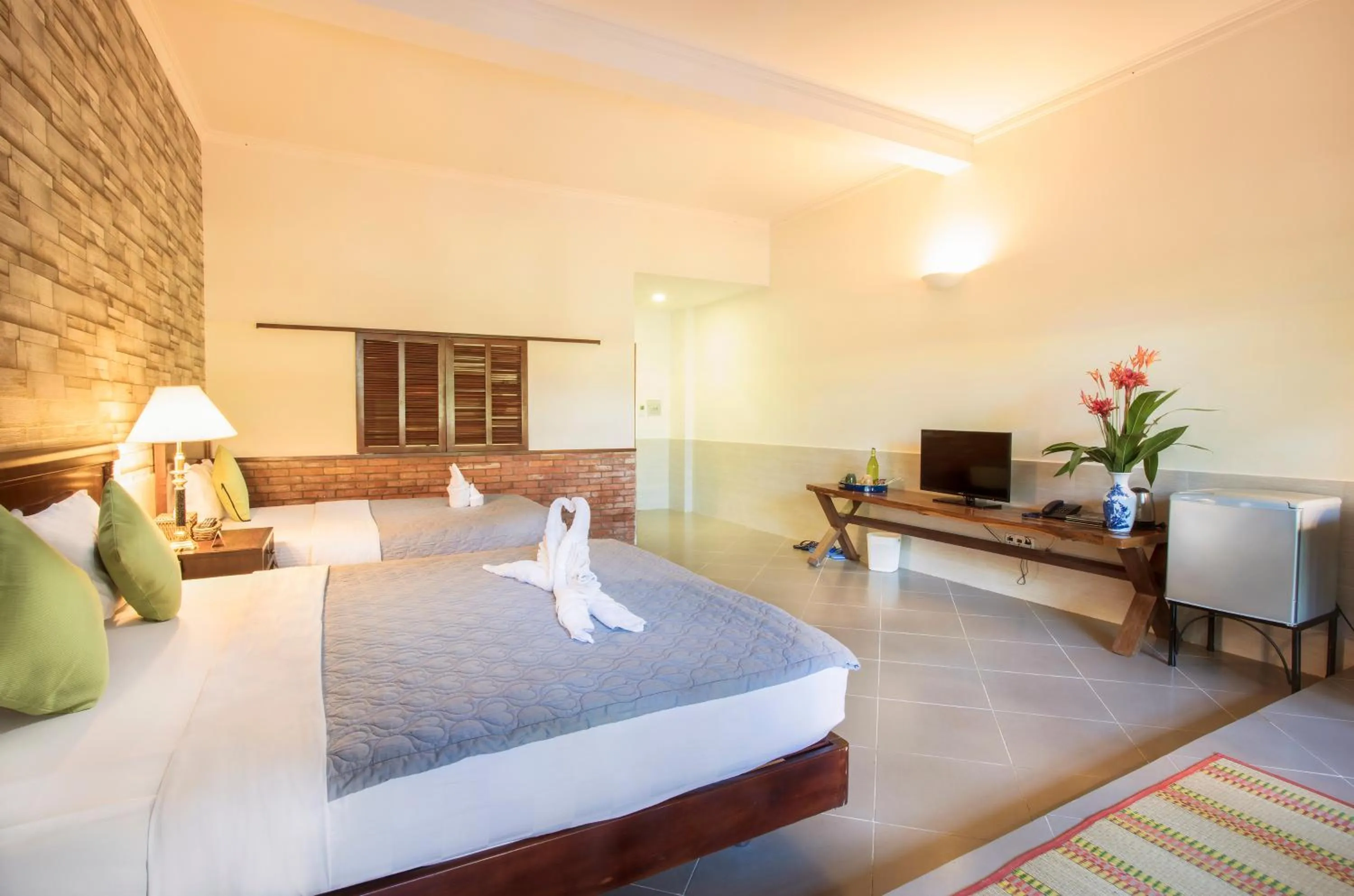 Bedroom, Bed in Cat Tien Jungle Lodge