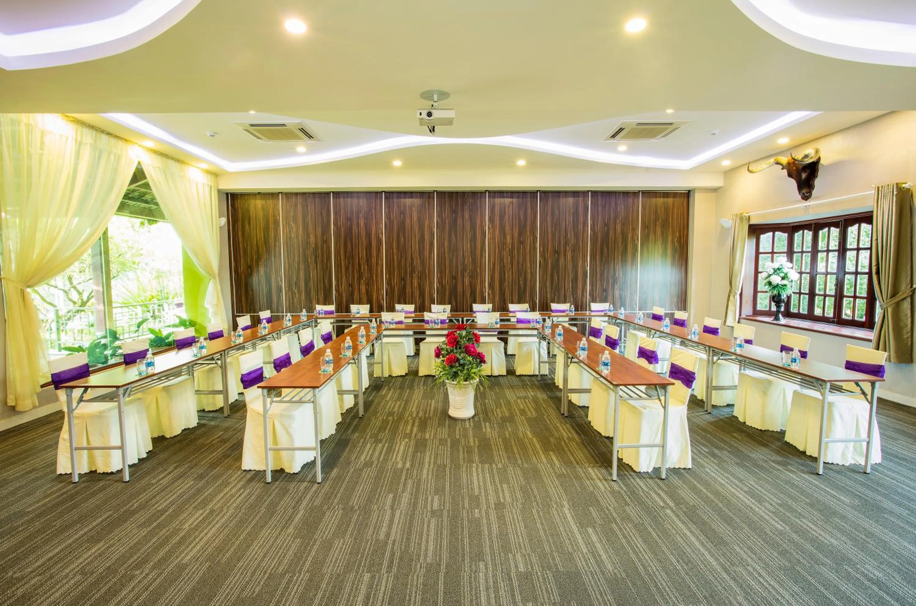 Meeting/conference room in Cat Tien Jungle Lodge