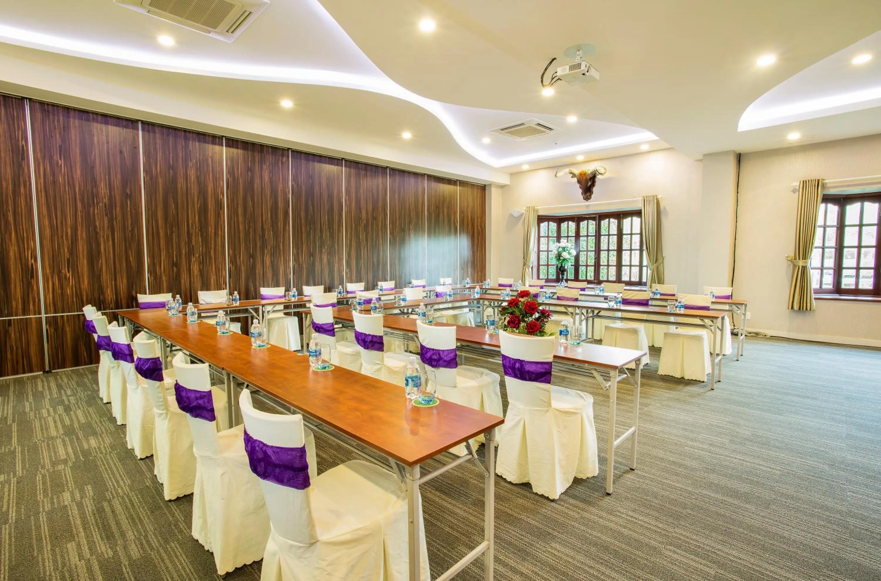 Banquet/Function facilities in Cat Tien Jungle Lodge