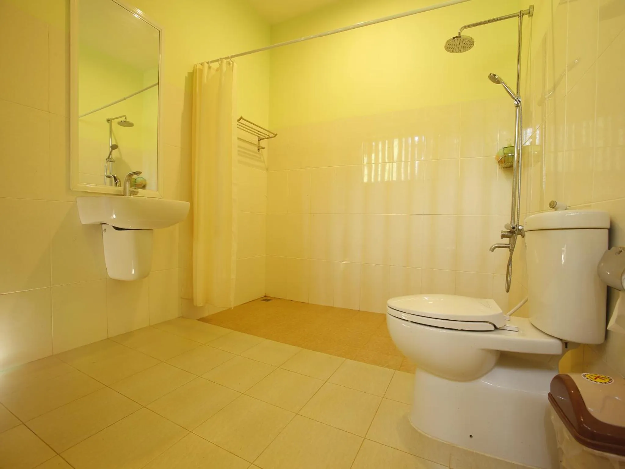 Bathroom in Cat Tien Jungle Lodge