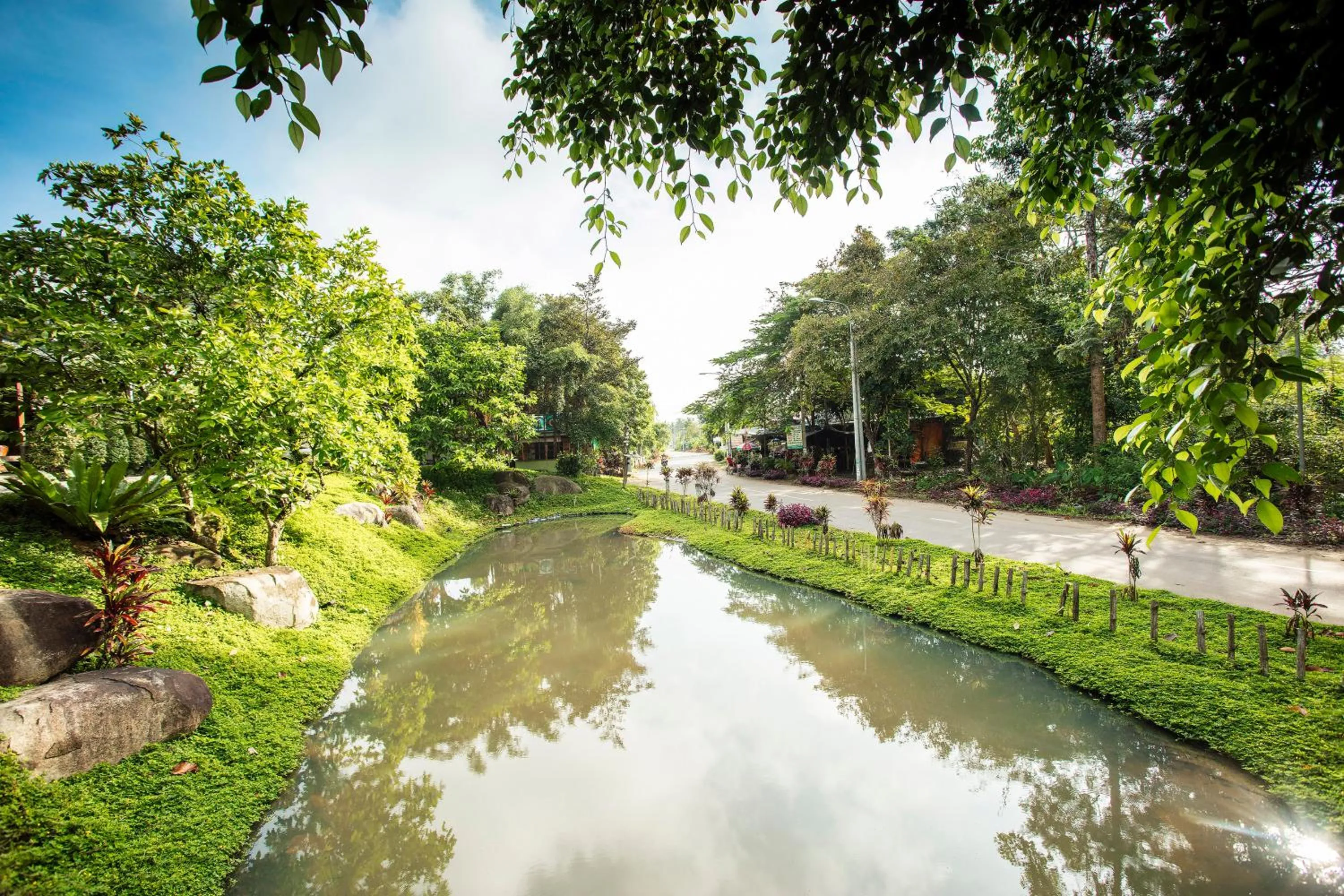 Garden in Cat Tien Jungle Lodge