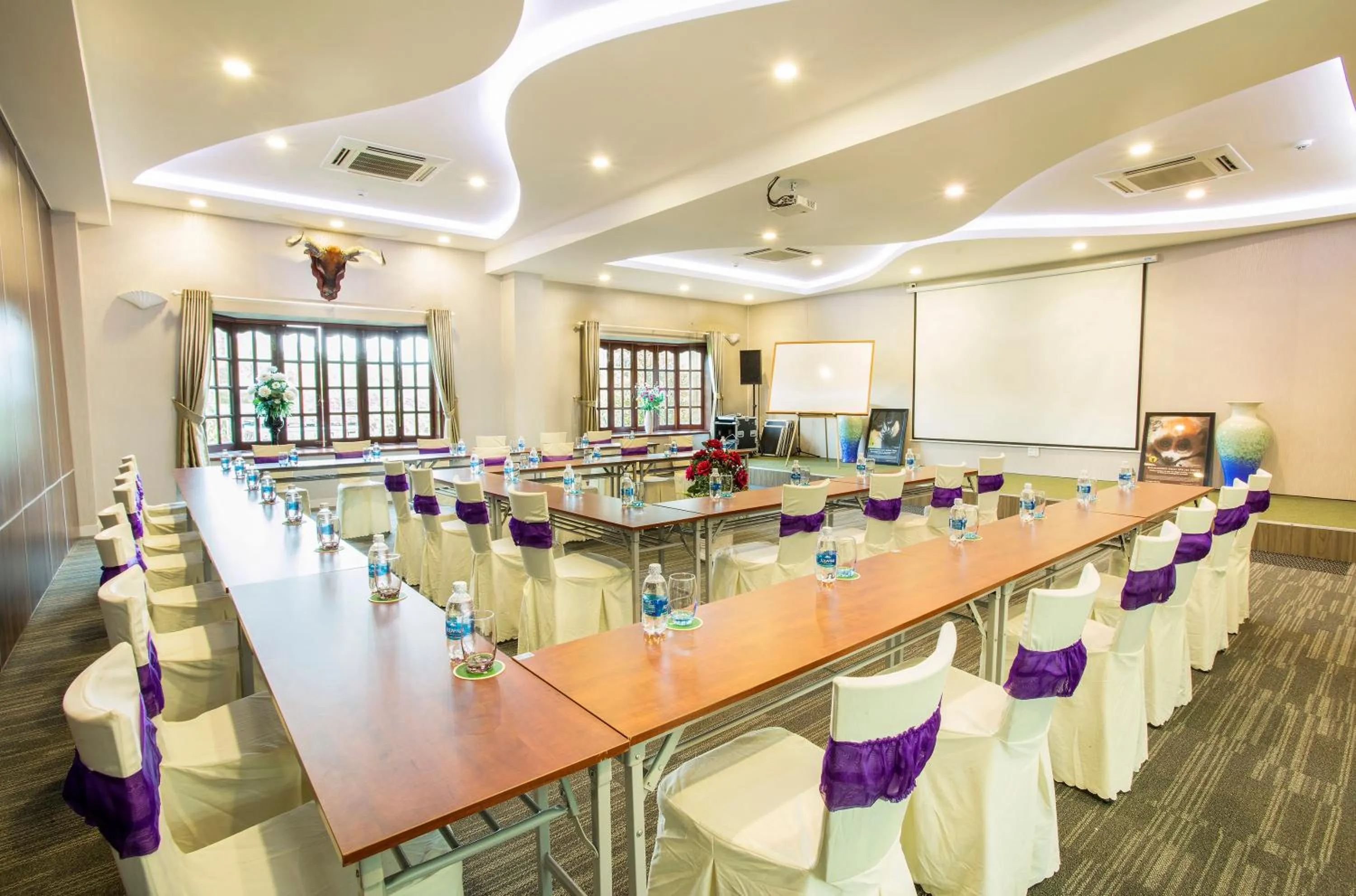 Banquet/Function facilities in Cat Tien Jungle Lodge