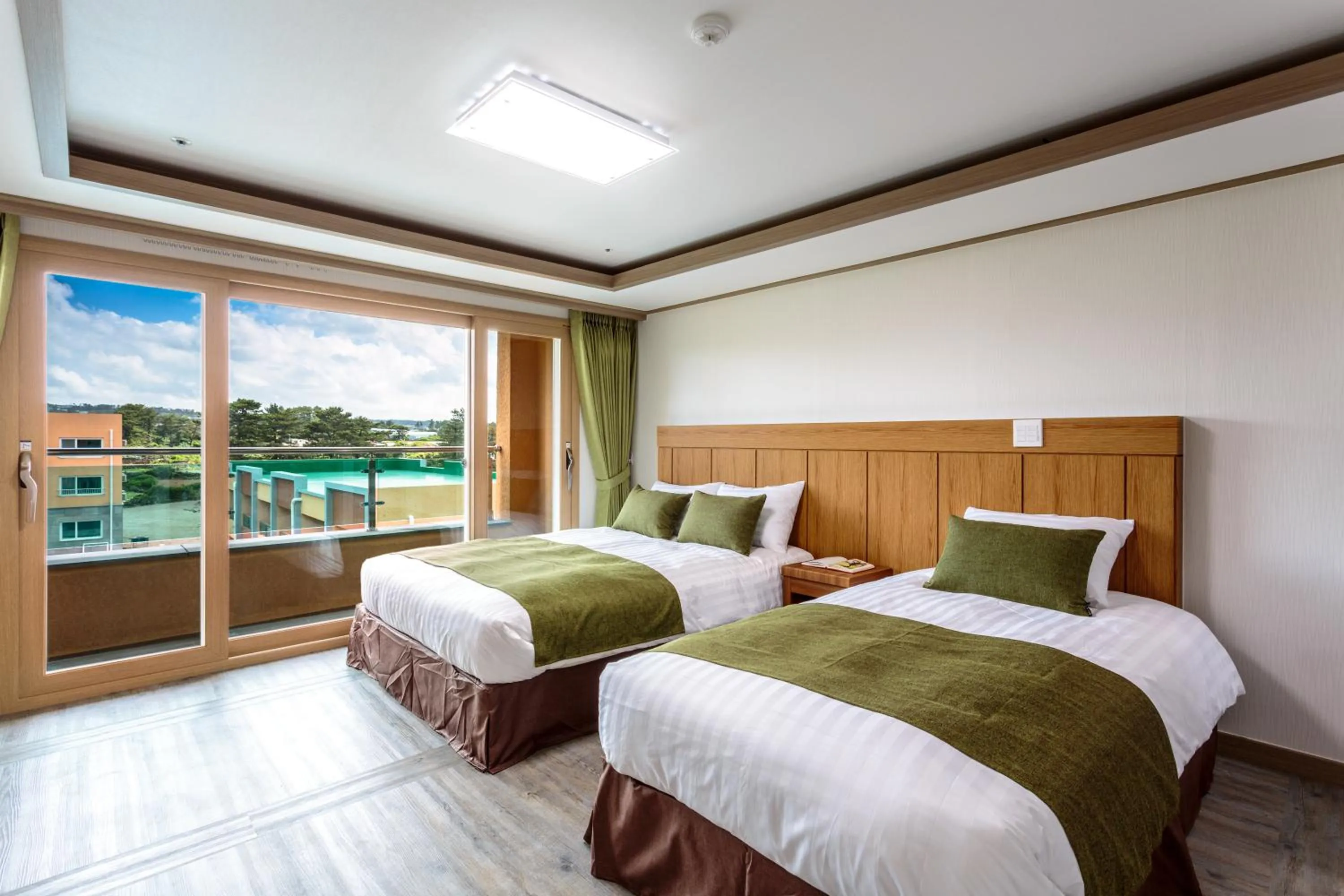 Photo of the whole room in Suandsu Resort