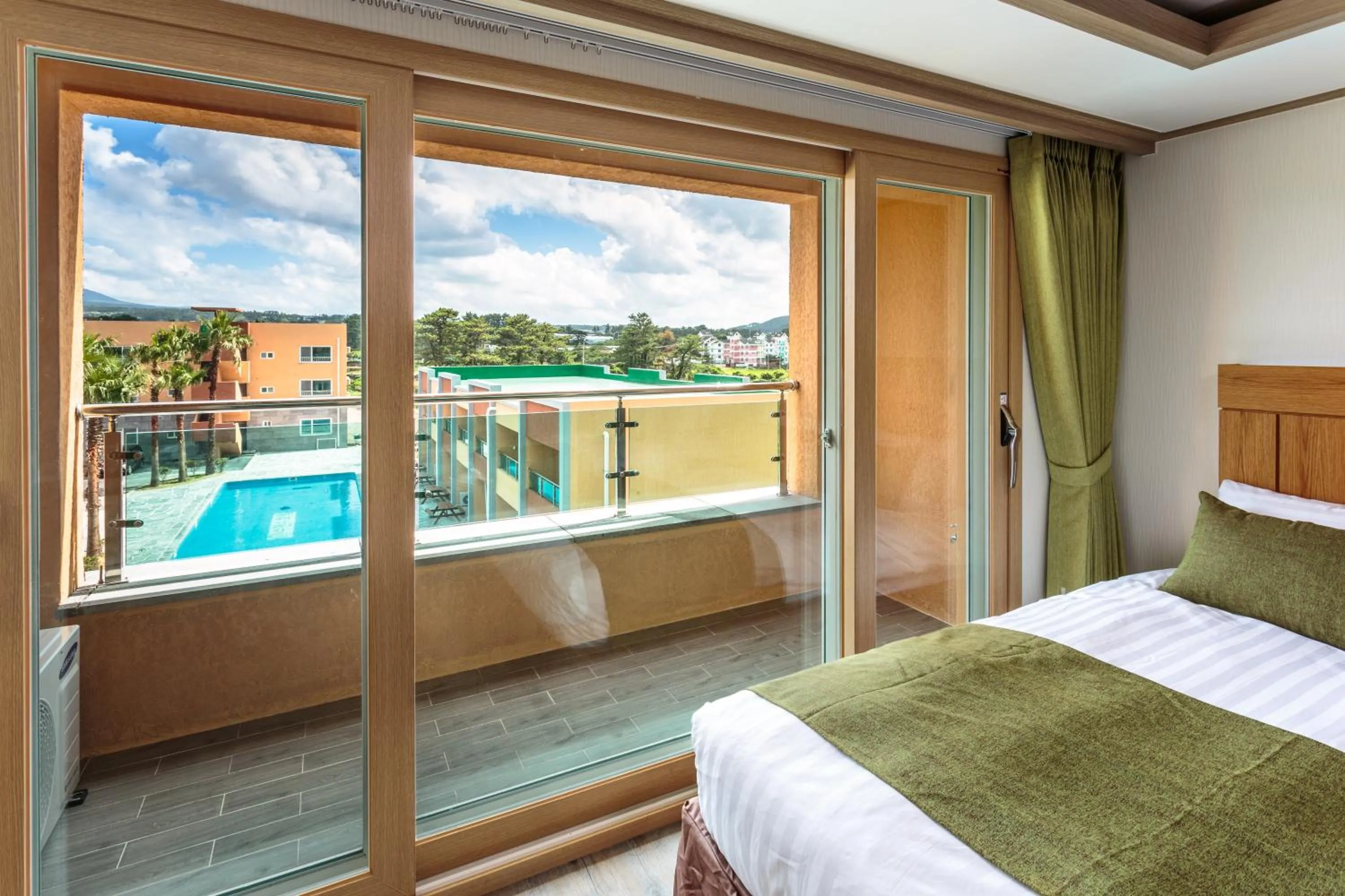 Bed, Pool View in Suandsu Resort