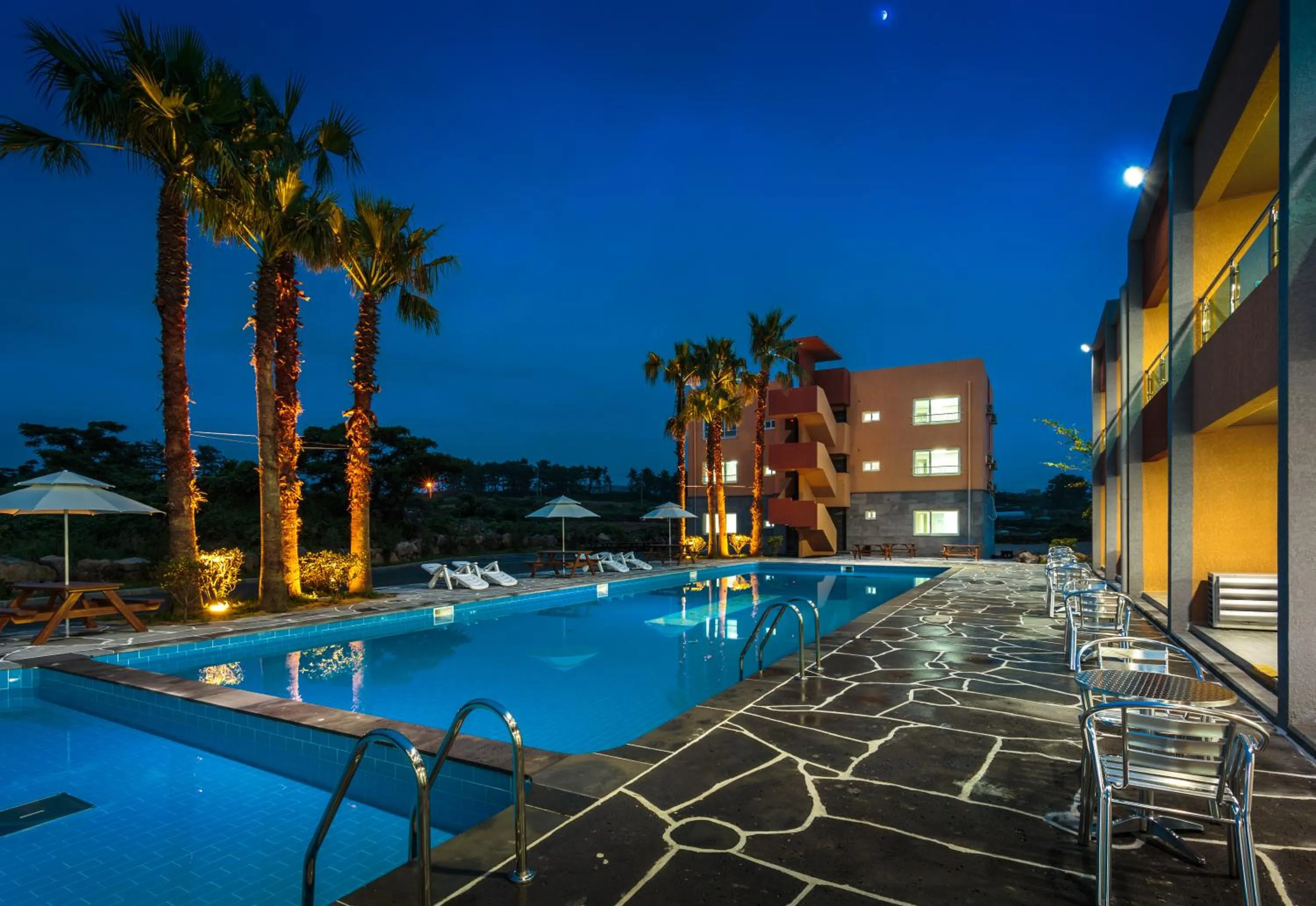 Swimming Pool in Suandsu Resort