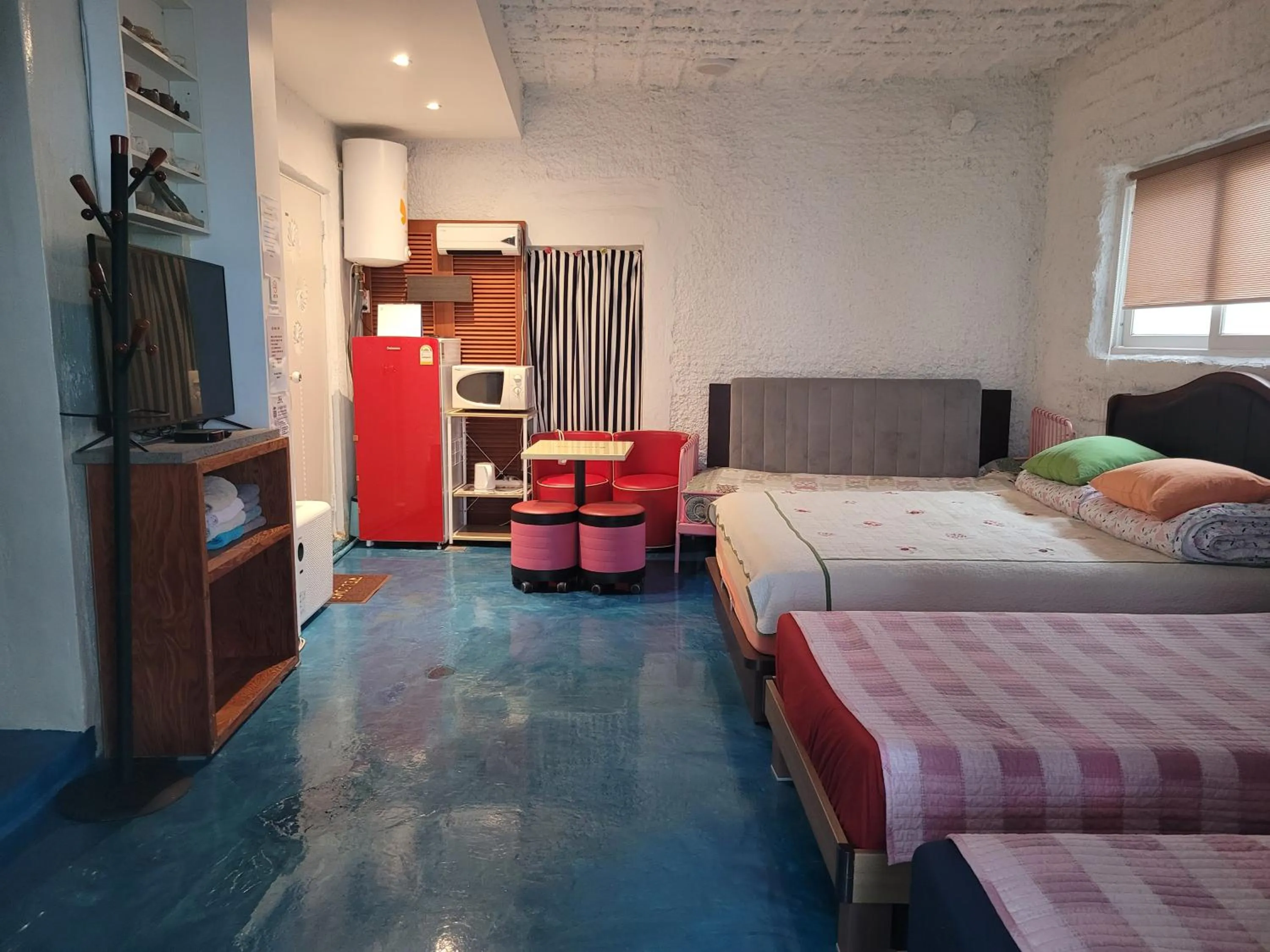 Photo of the whole room, Bed in Jeju Vision House