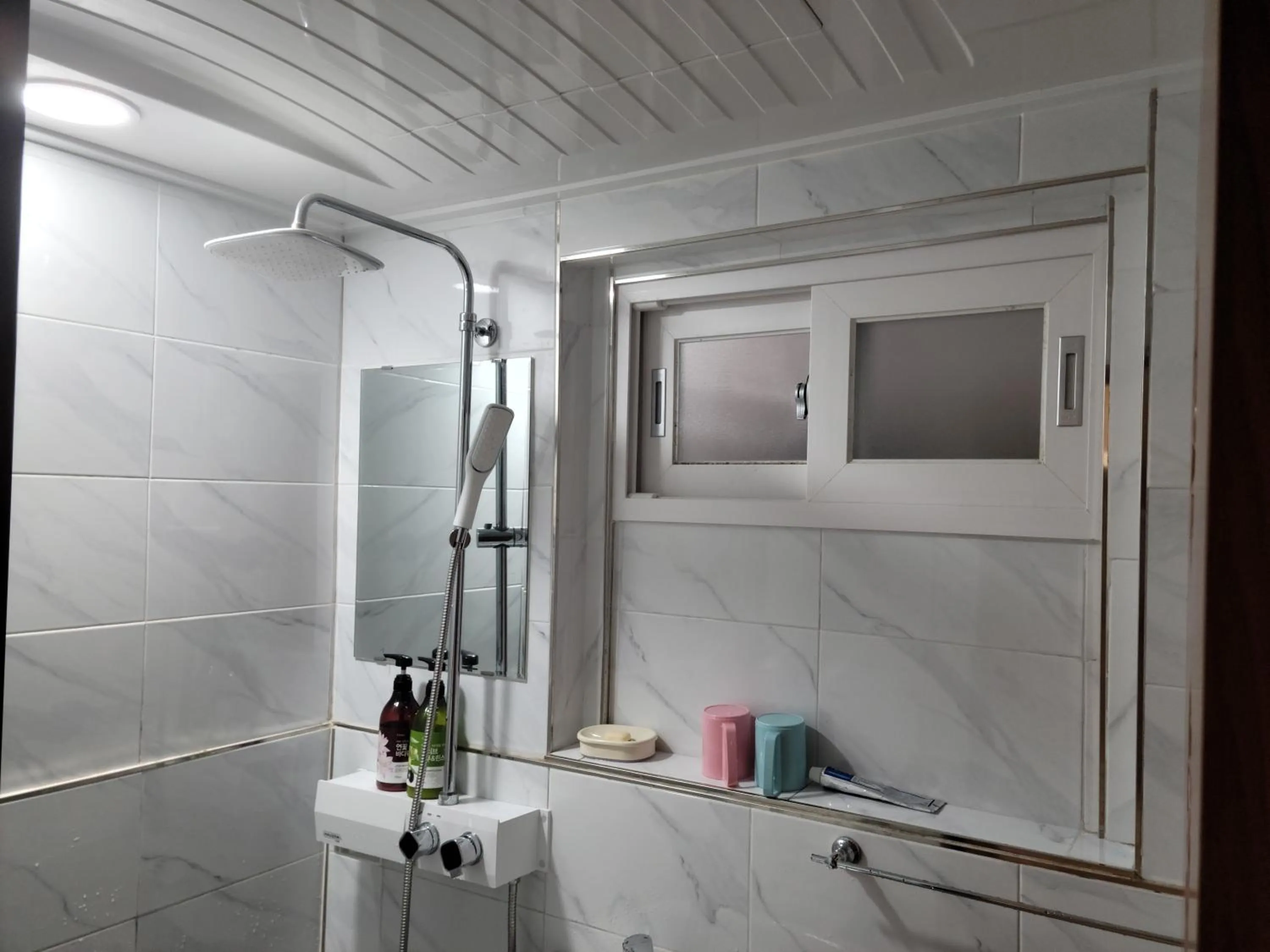 Shower in Jeju Vision House