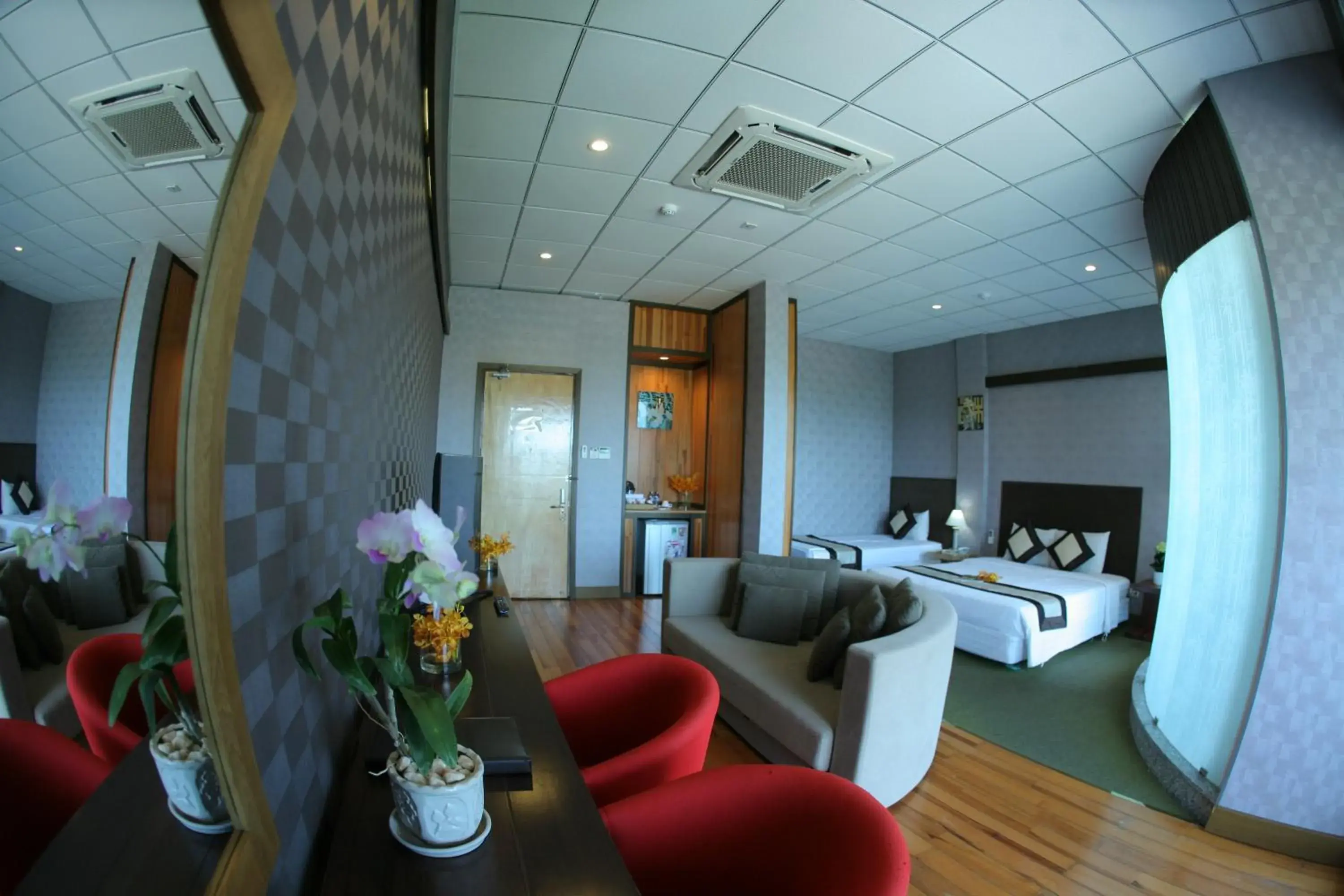 Deluxe Room with Garden View in New Wave Vung Tau Hotel Deluxe Room with Garden View in New Wave Vung Tau Hotel