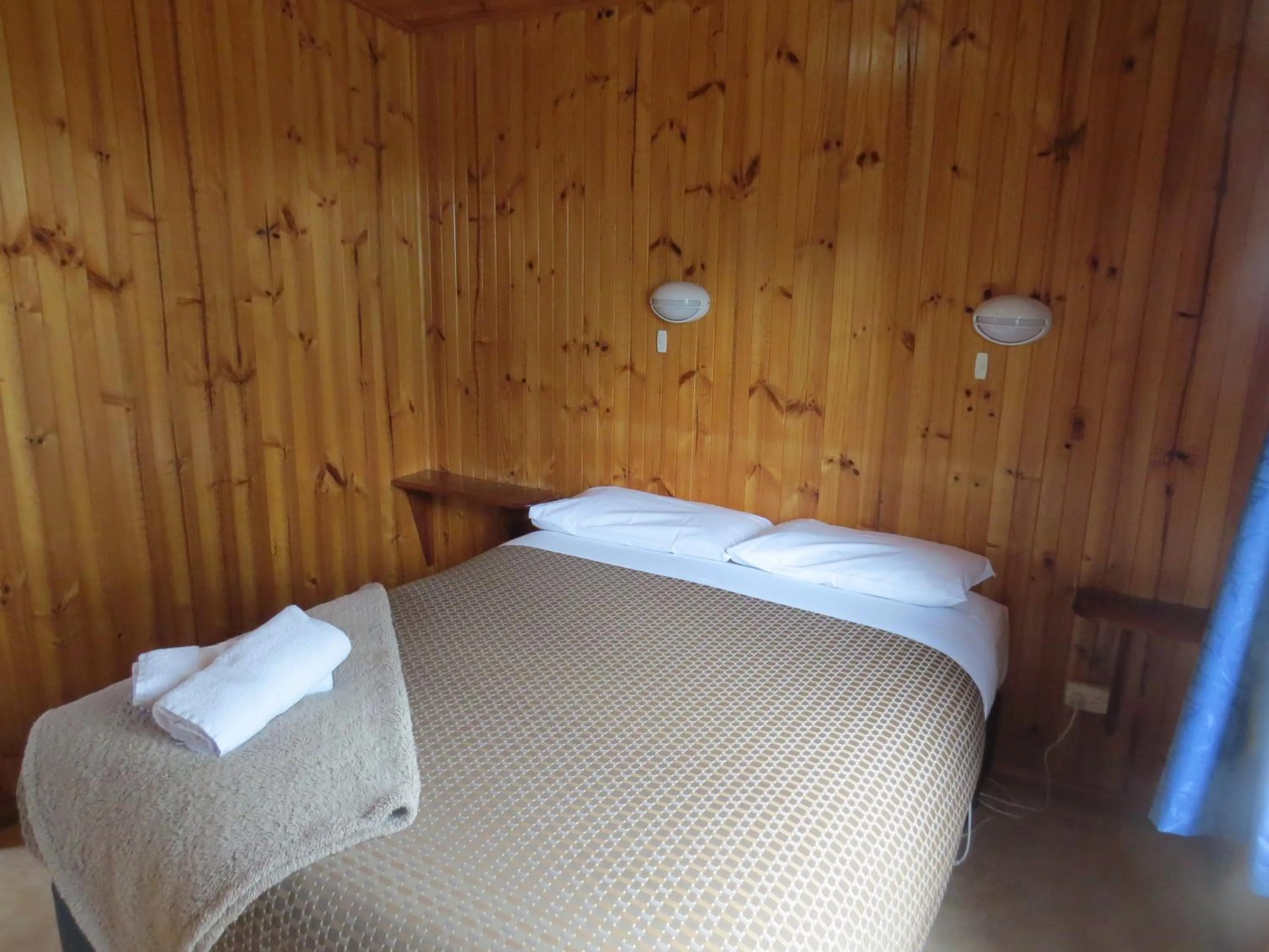 Bed in Captain Cook Holiday Park