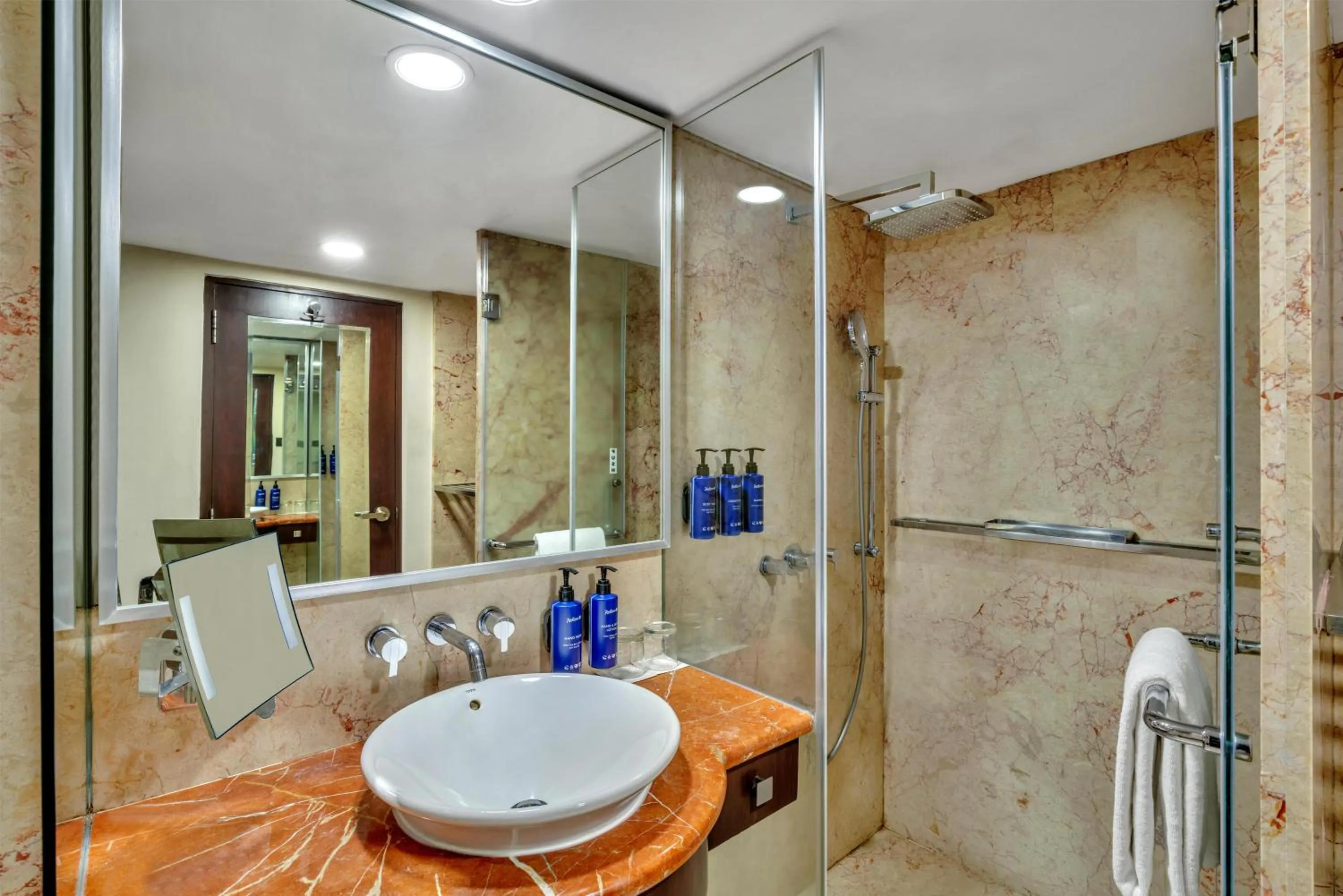 Bedroom in Radisson Blu Atria Bengaluru