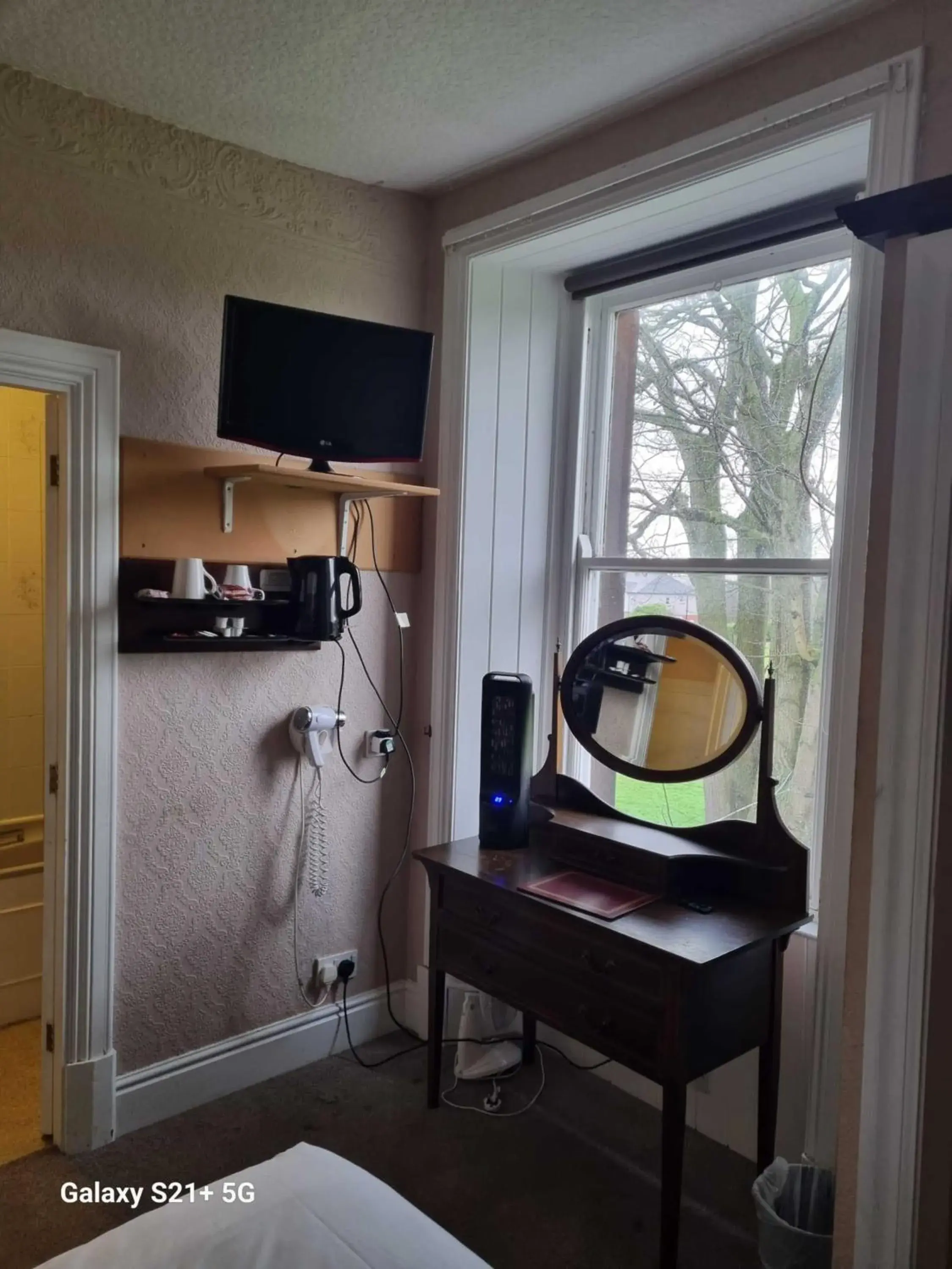 Standard Double Room in OYO The Station Hotel Penrith Standard Double Room in OYO The Station Hotel Penrith