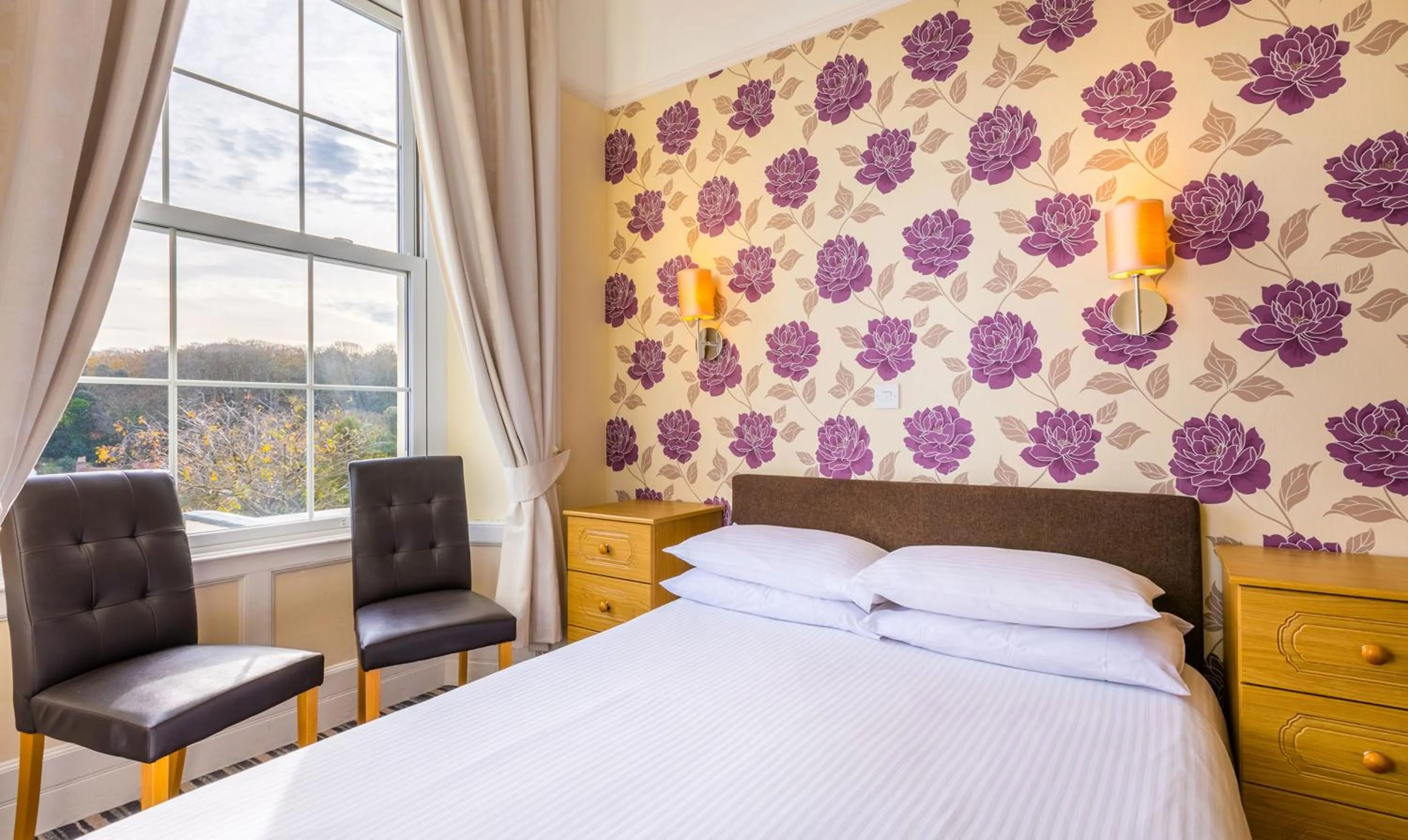 Bedroom, Bed in Pandora Hotel