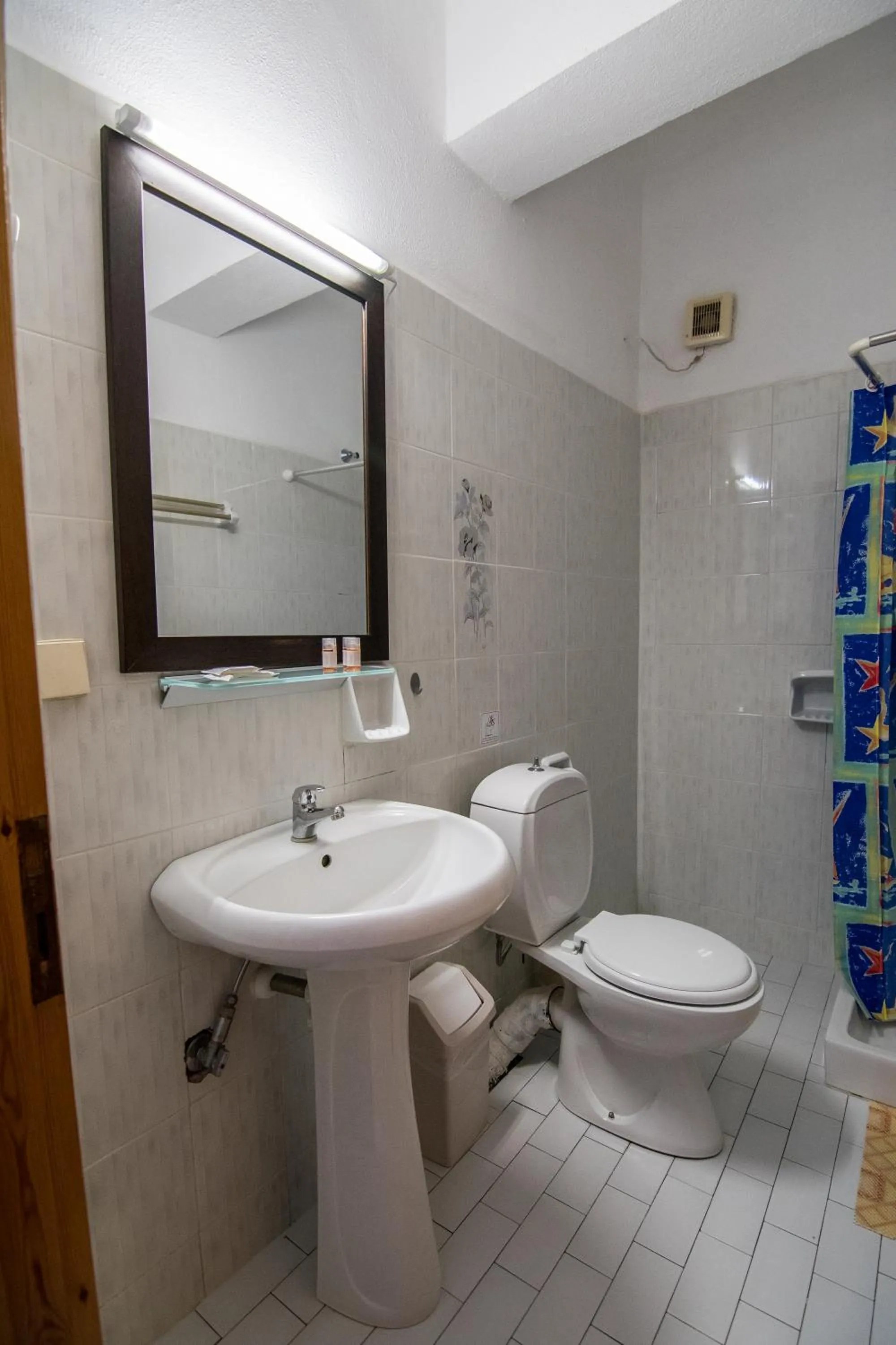 Bathroom in Hotel Agios Thomas