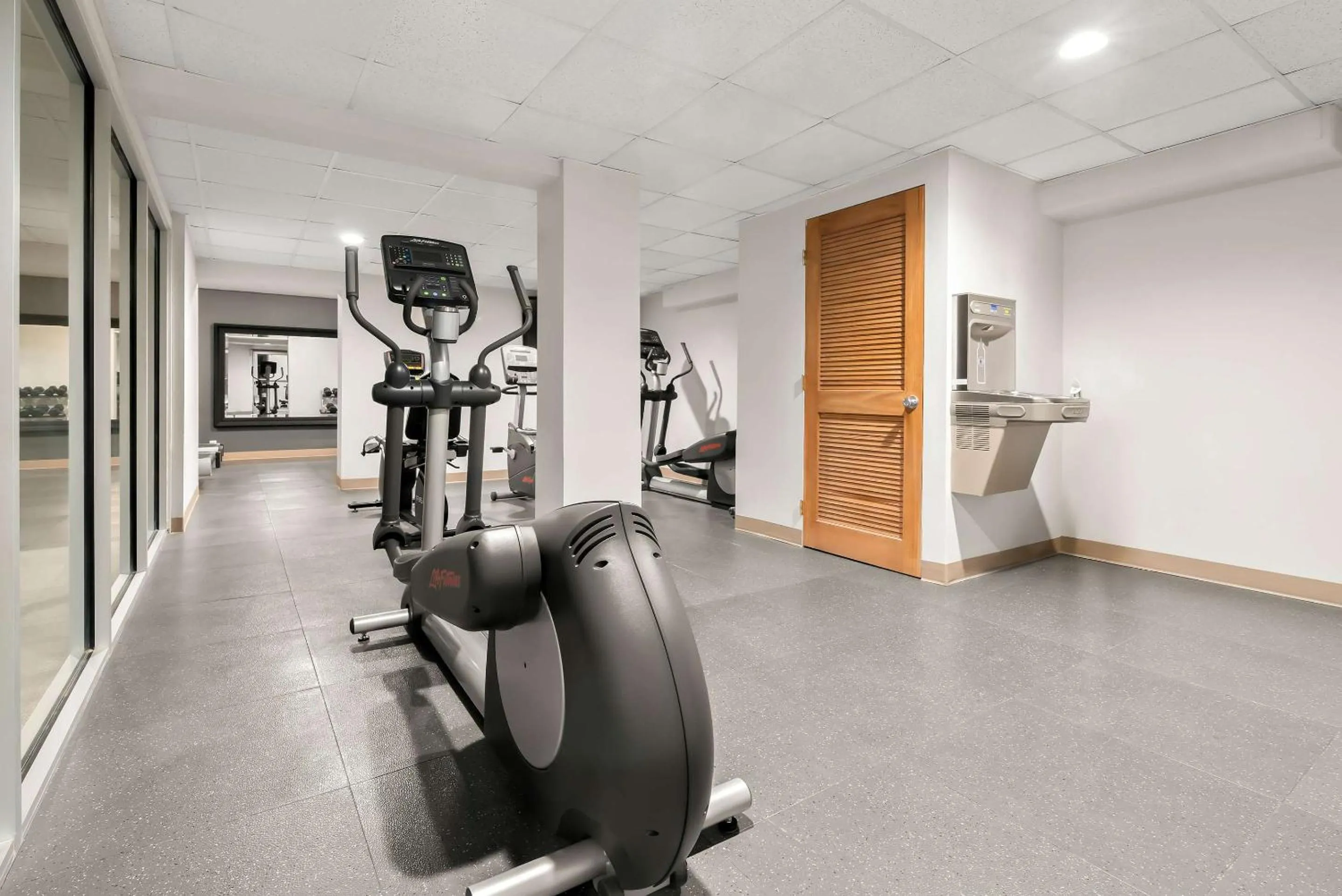 Fitness centre/facilities in Clarion Inn & Suites and Convention Center