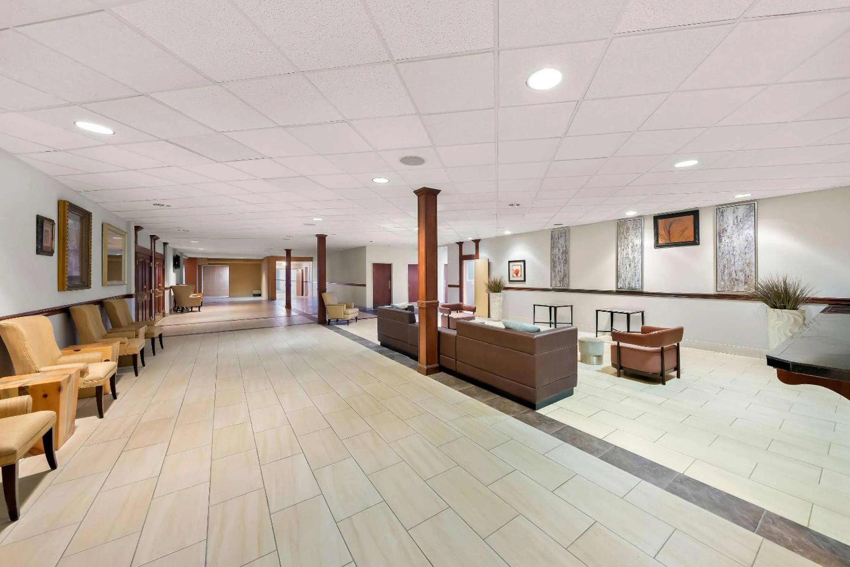 Lobby or reception in Clarion Inn & Suites and Convention Center