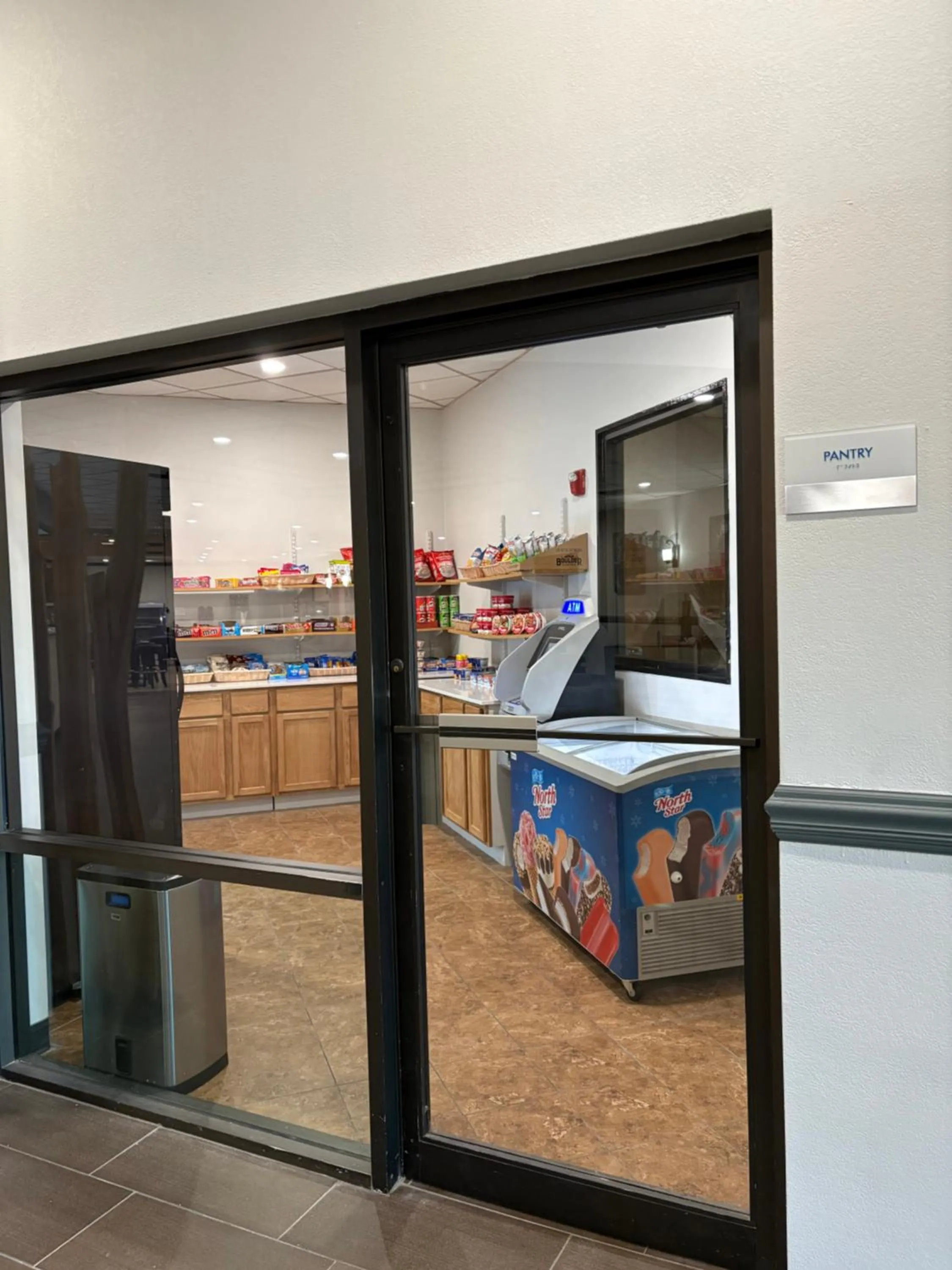 On-site shops in Clarion Inn & Suites and Convention Center