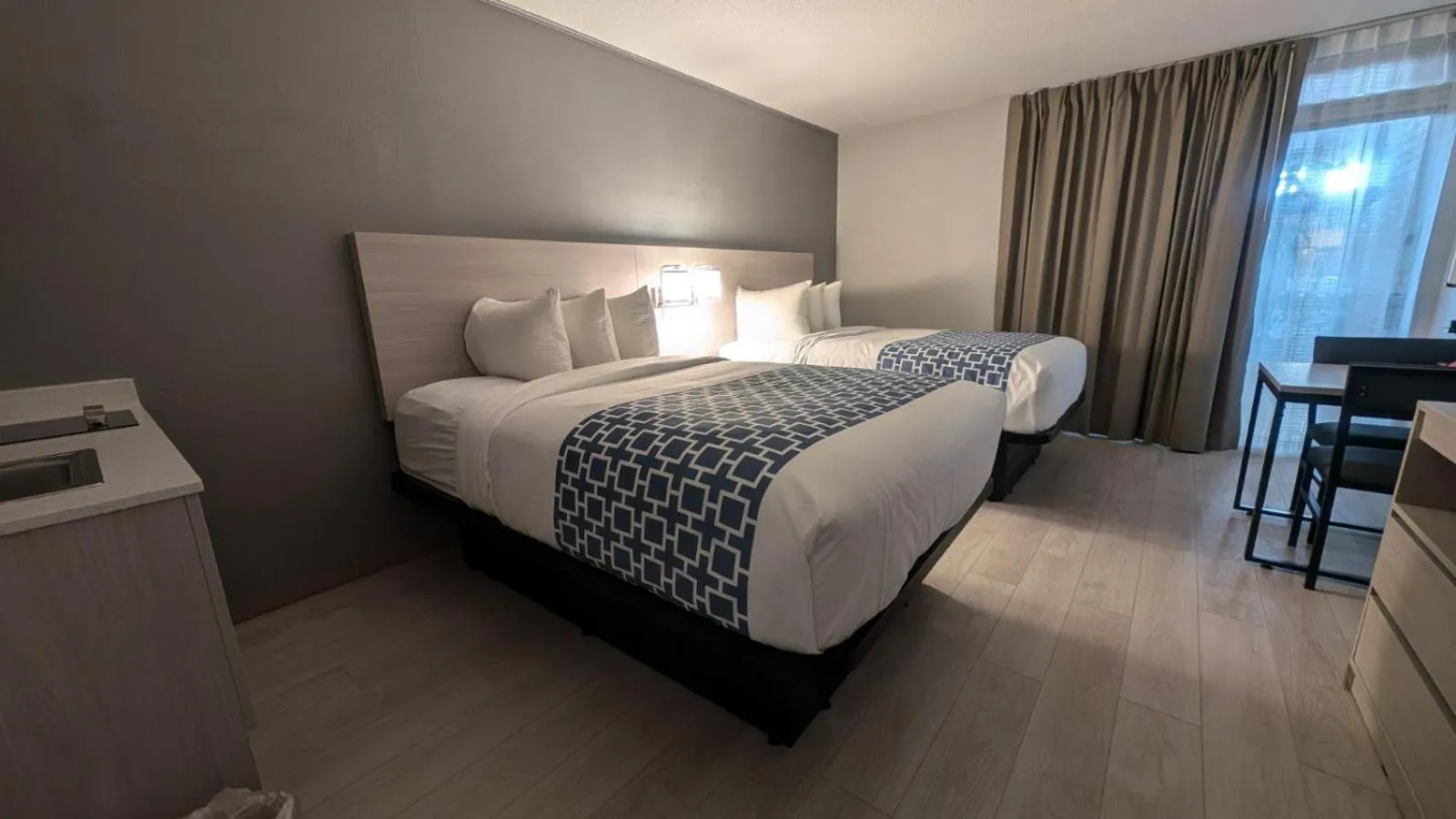 Double Room with Patio in Clarion Inn & Suites and Convention Center