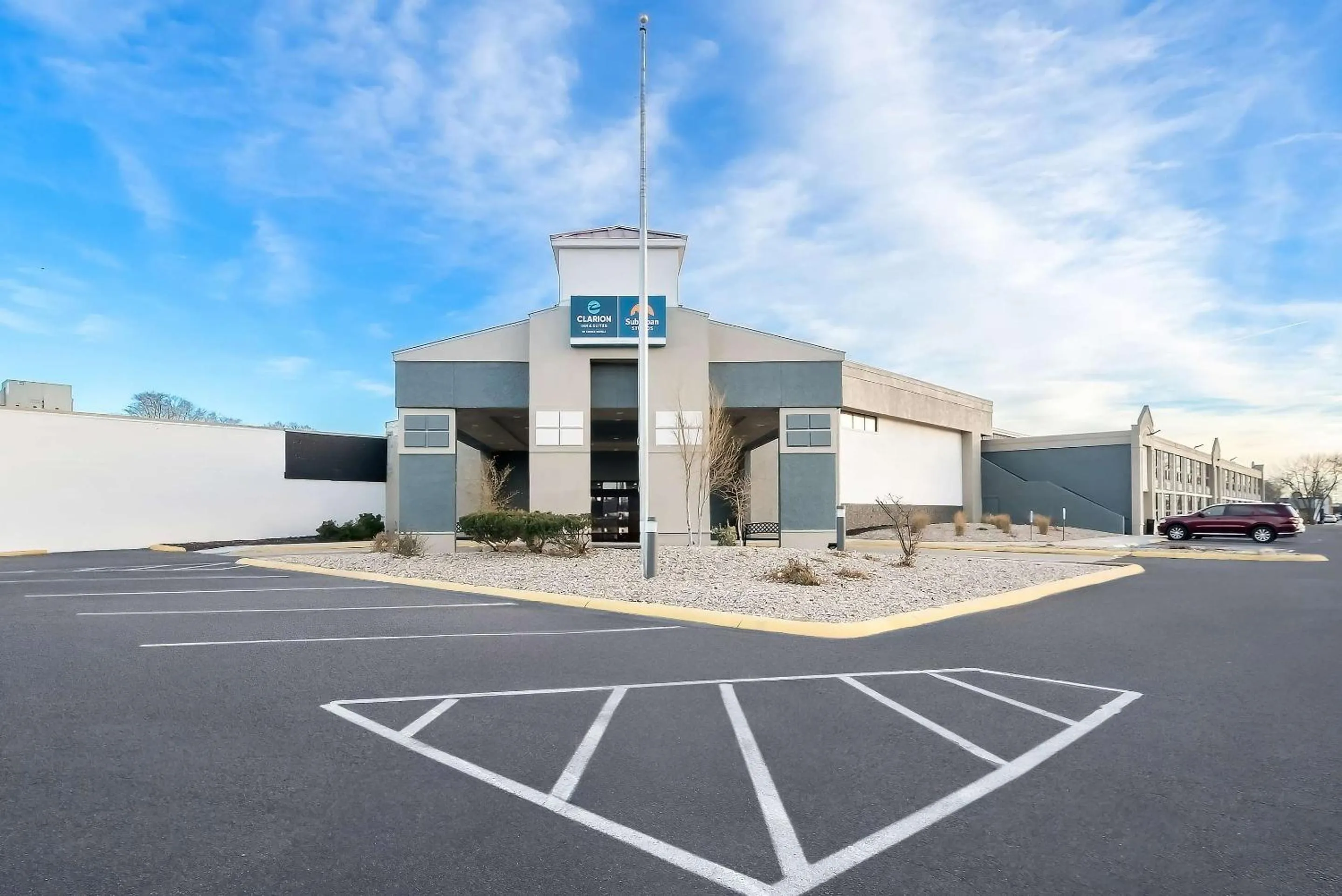 Property building in Clarion Inn & Suites and Convention Center