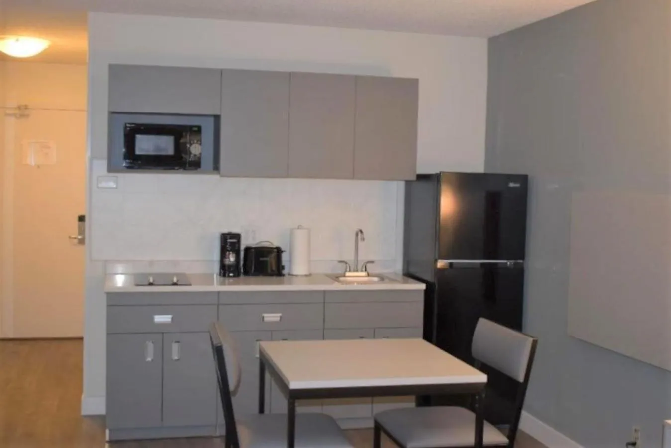 Coffee/tea facilities in MainStay Suites MSP Airport - Mall of America