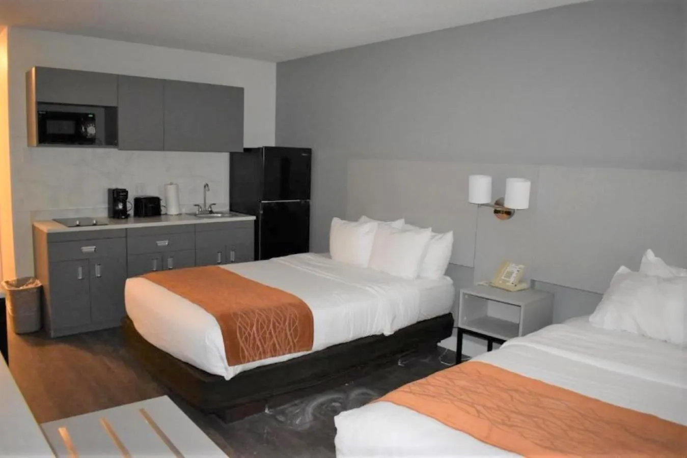 Bed in MainStay Suites MSP Airport - Mall of America