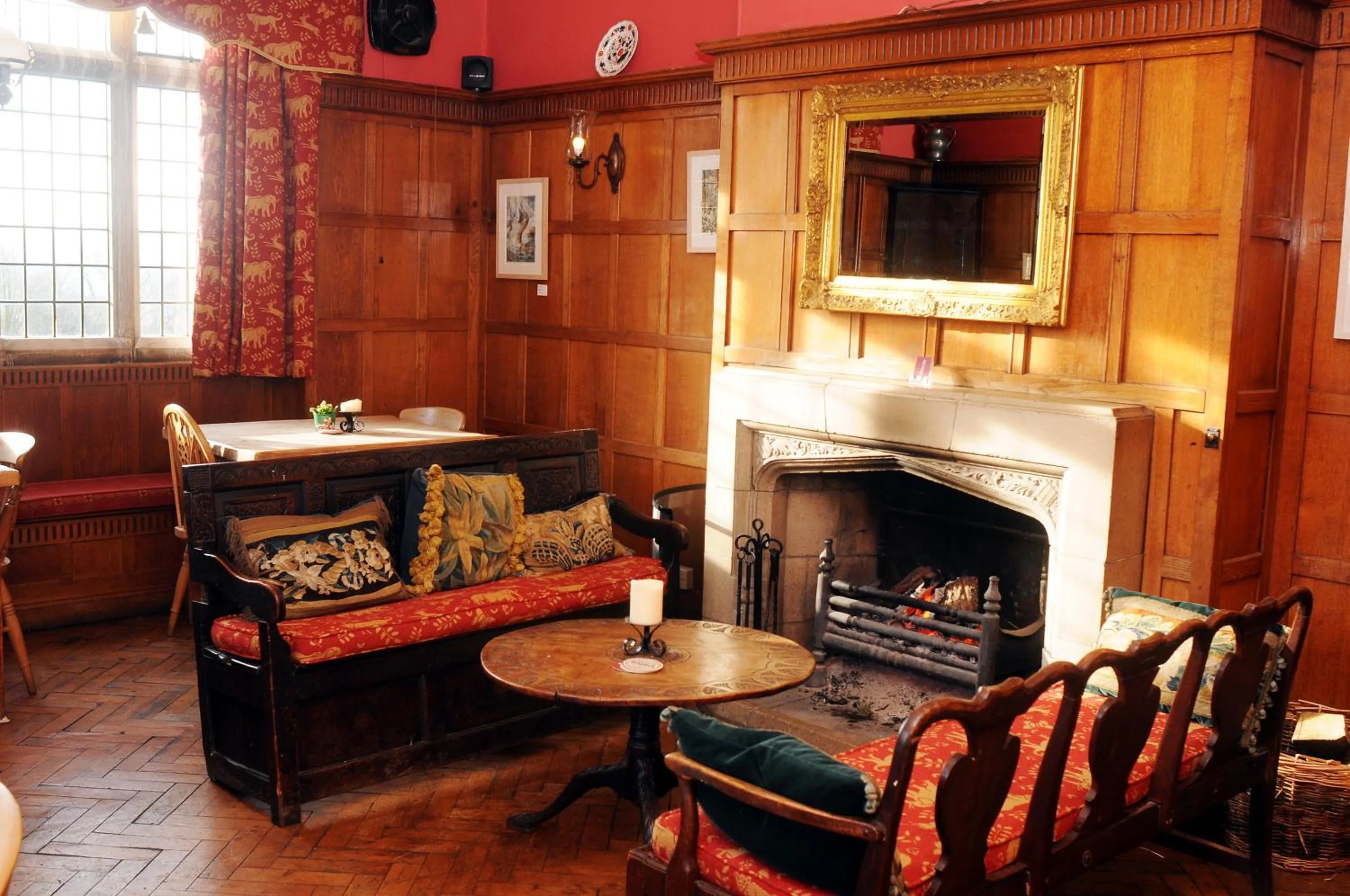 Lounge or bar in Amberley Inn
