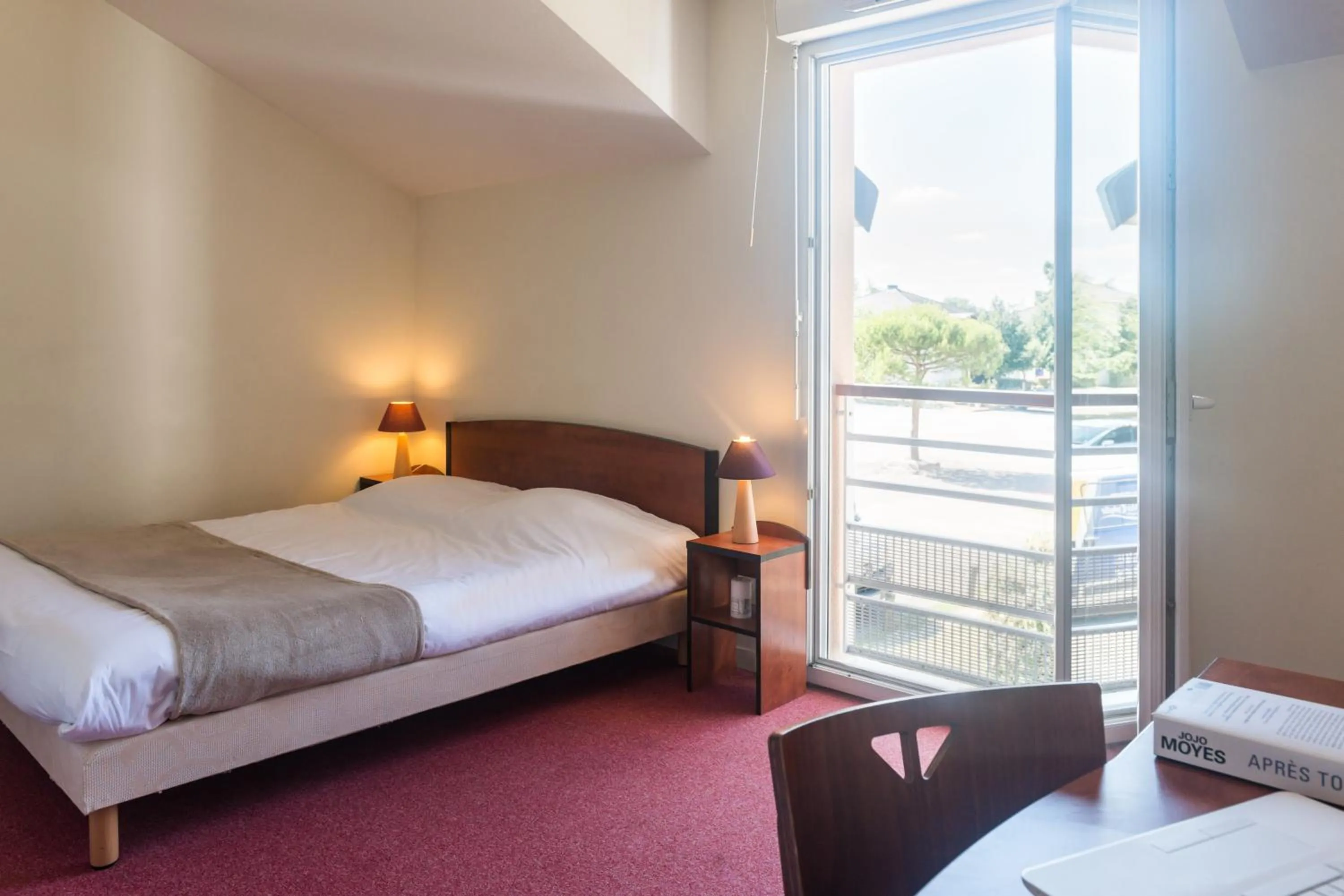 Three-Bedroom Apartment in Comfort Aparthotel Nantes La Beaujoire