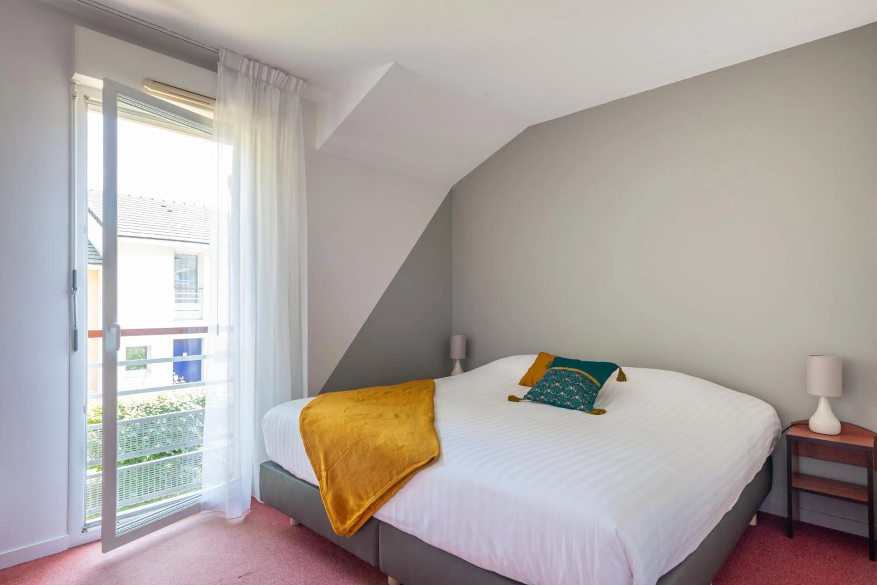 Bed in Comfort Aparthotel Nantes La Beaujoire