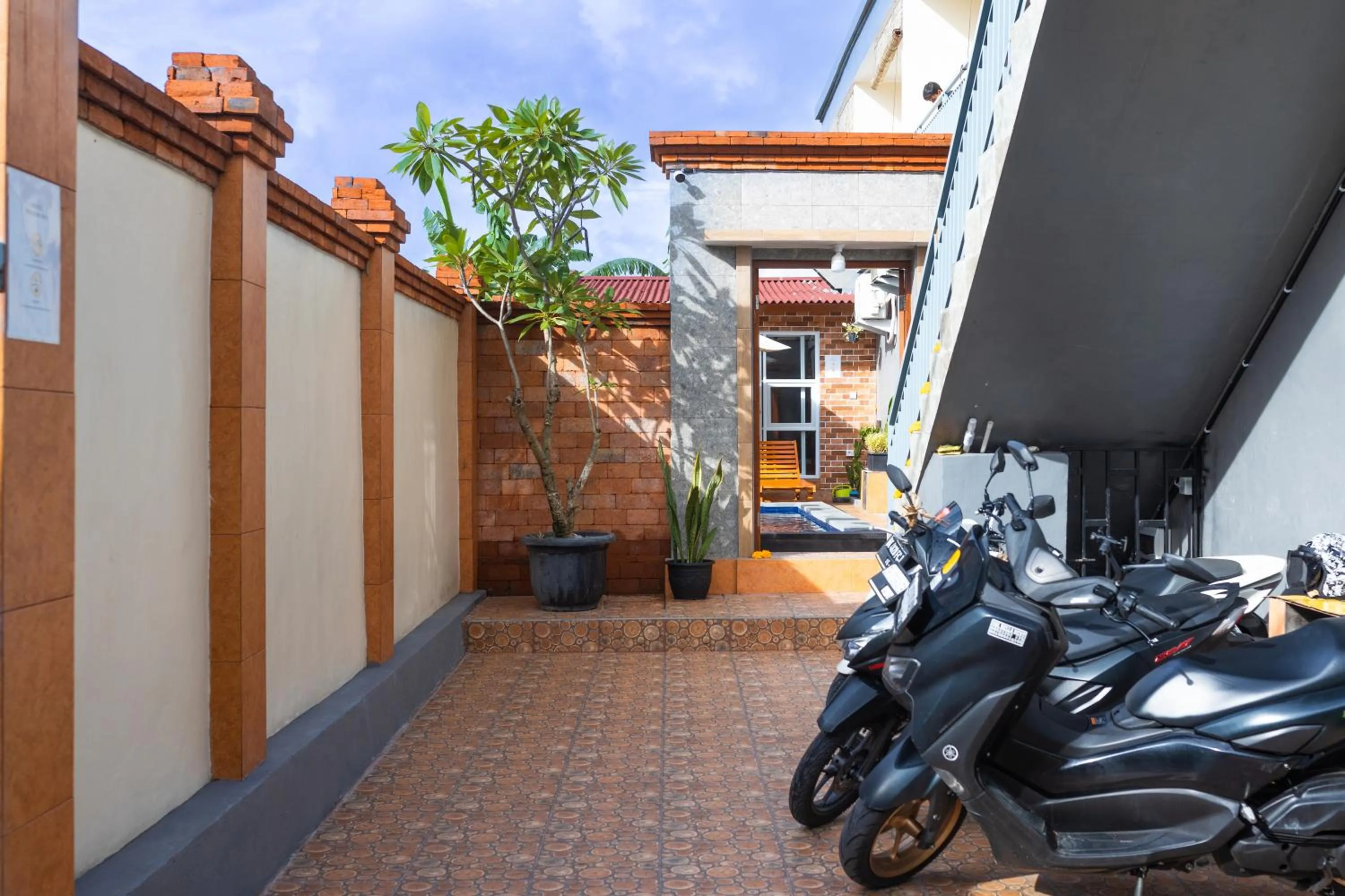 Parking in Alam Canggu Kuta by ABM