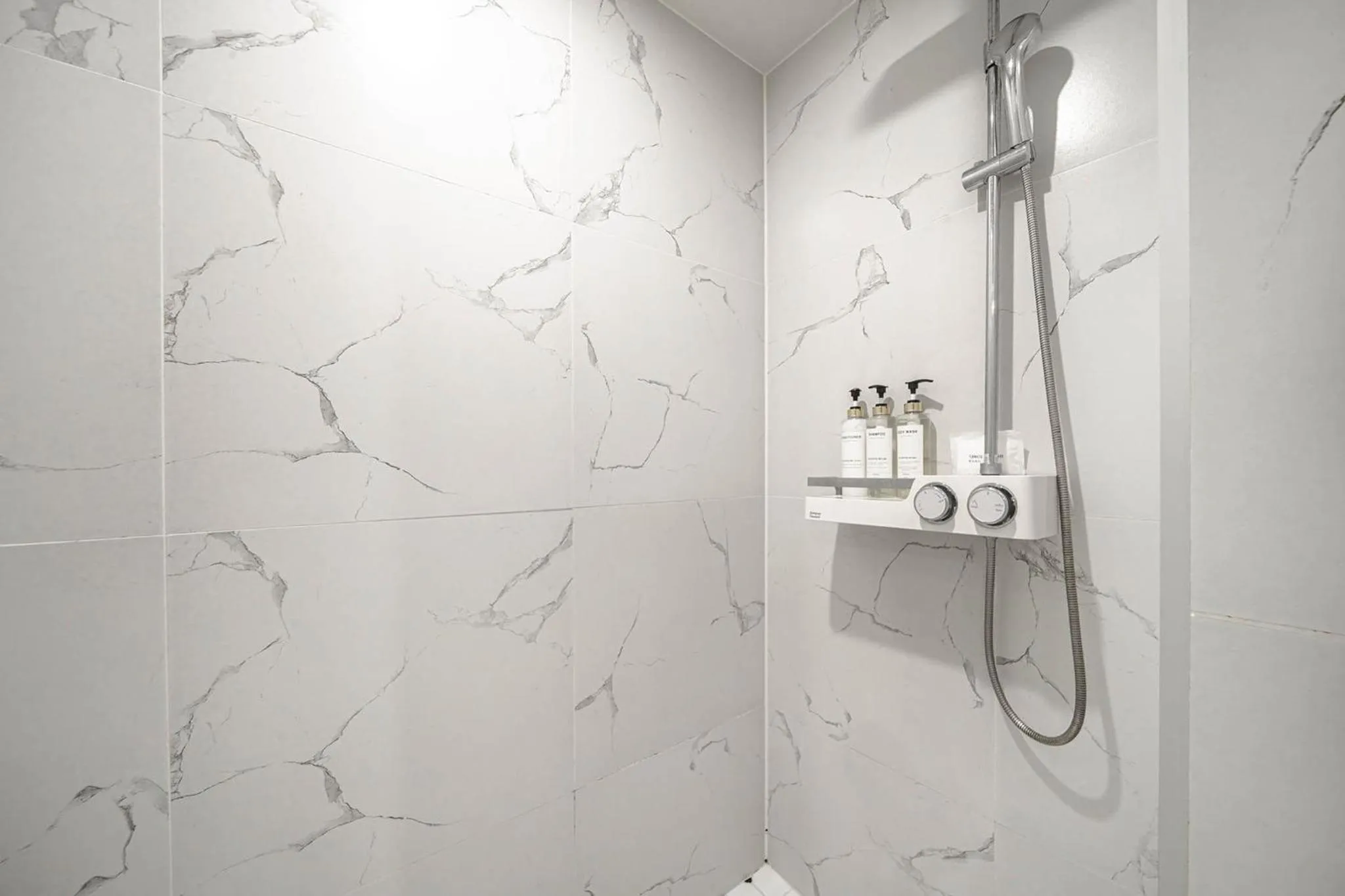 Brown Dot Hotel Hadan