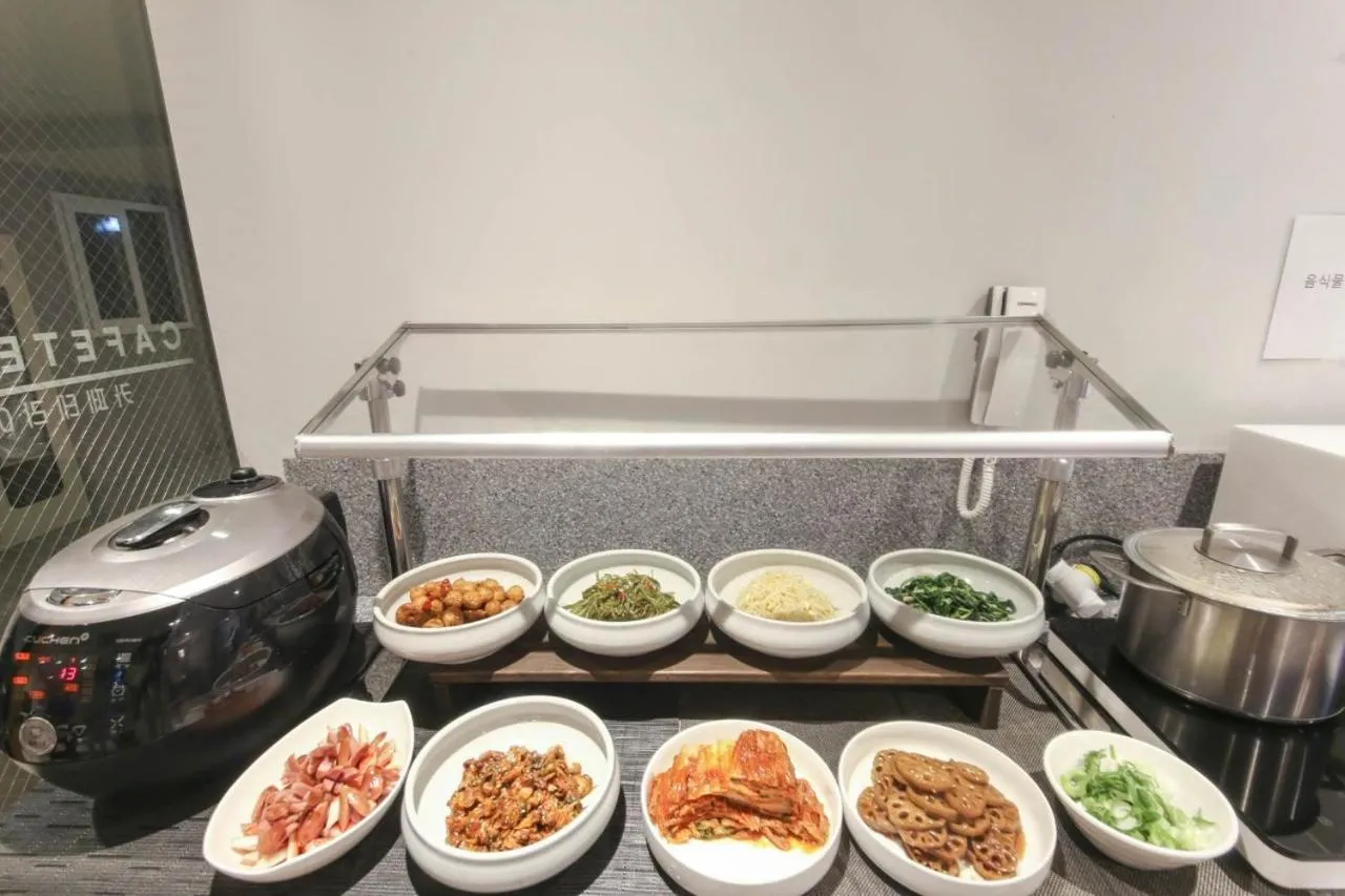 Brown Dot Hotel Hadan