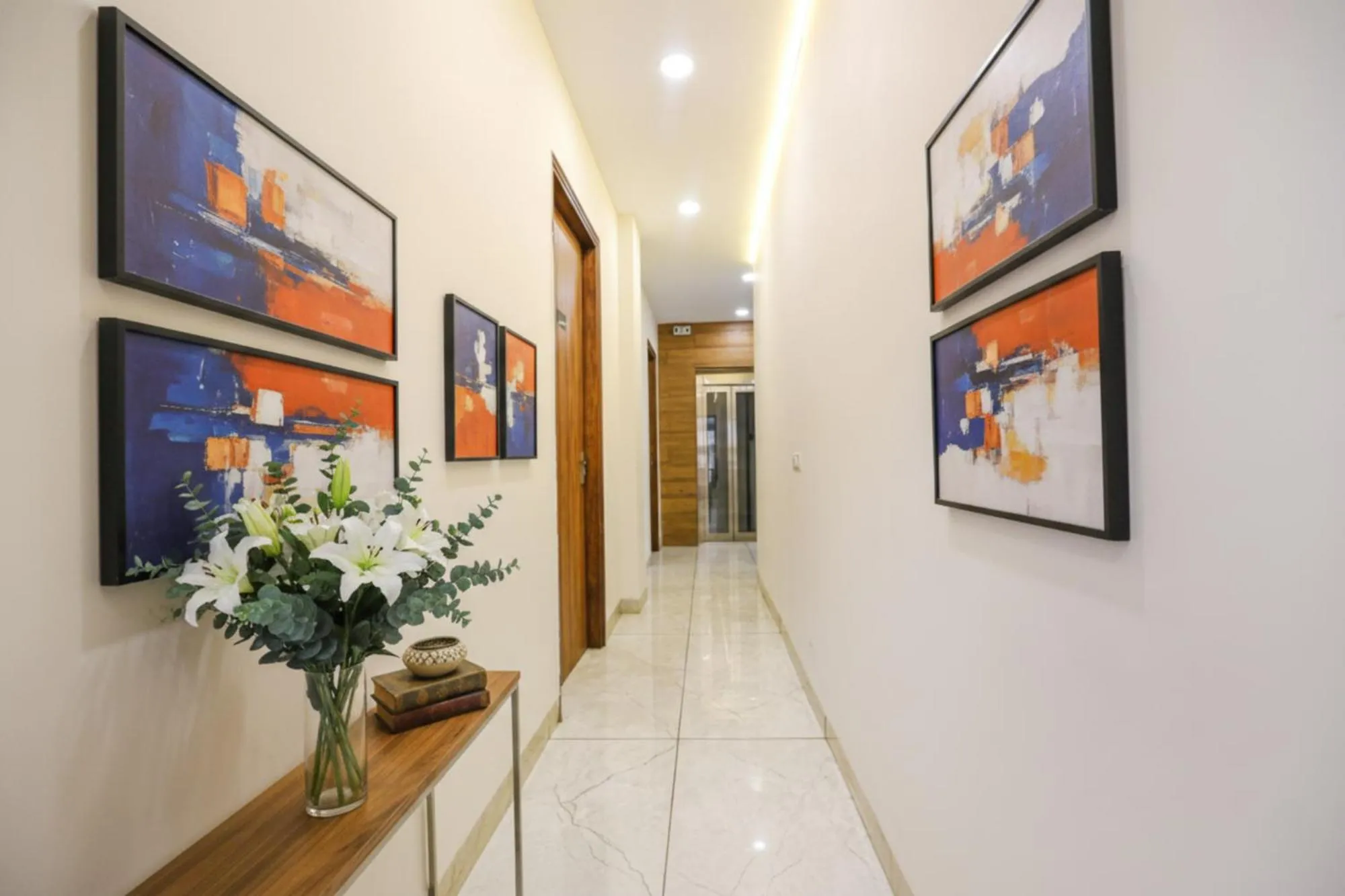 Lobby or reception in FabHotel Globe Inn